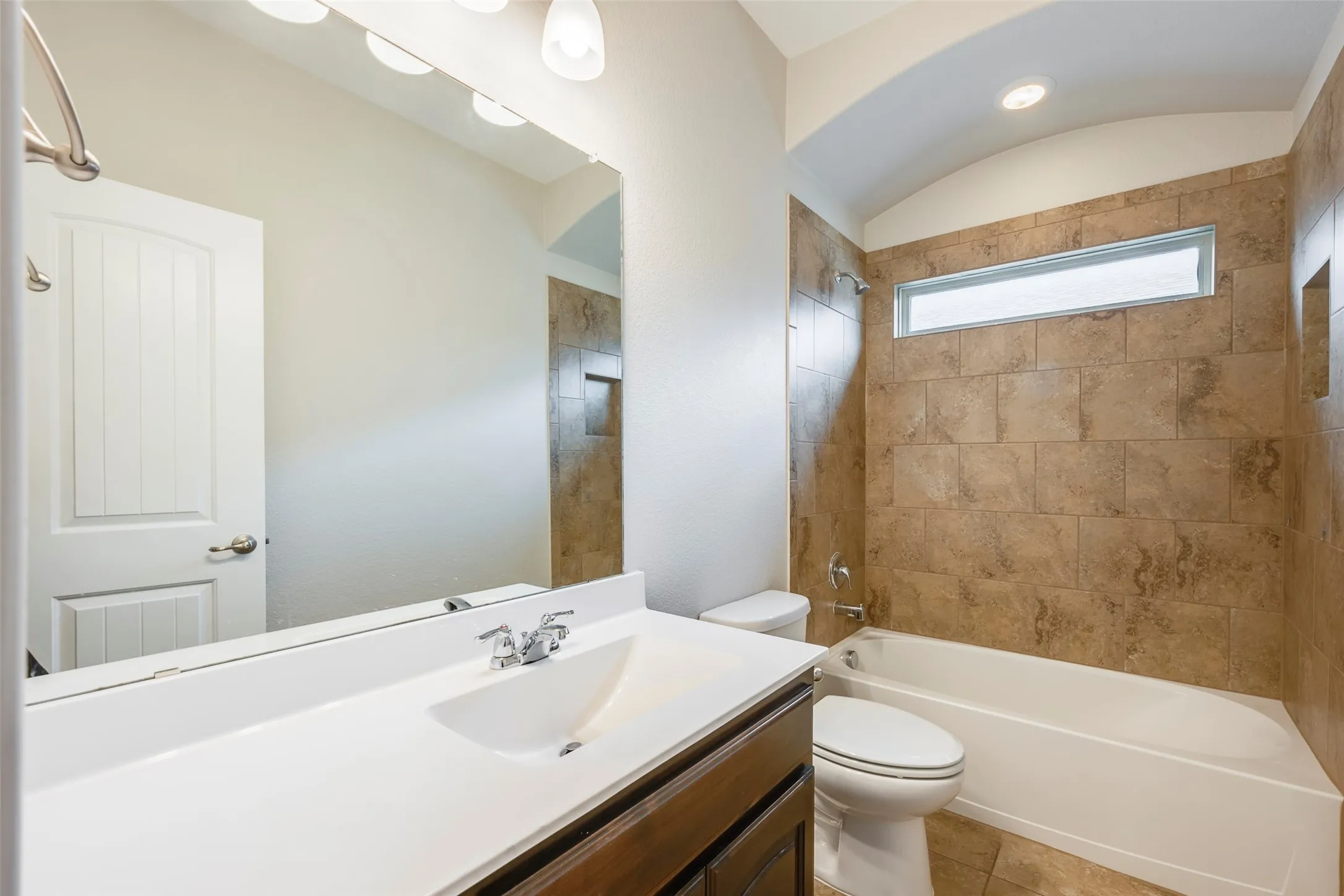 Single Family Residence For Sale in Tarrant County , 13841 Langston Lake Road, Fort Worth, Texas 76262, 3 Bedroom, 2 Bathroom, 2 Garage spaces, 1,712 Sqft, built in 2016, mls#21413485, Real Estate Agent in Fort Worth, Homes For Sale in Tarrant county, Homes For Sale in Fort Worth, Realtor in Fort Worth Texas, Real Estate Brokerage Independent Realty Texas, Luminita Cordes Realtor