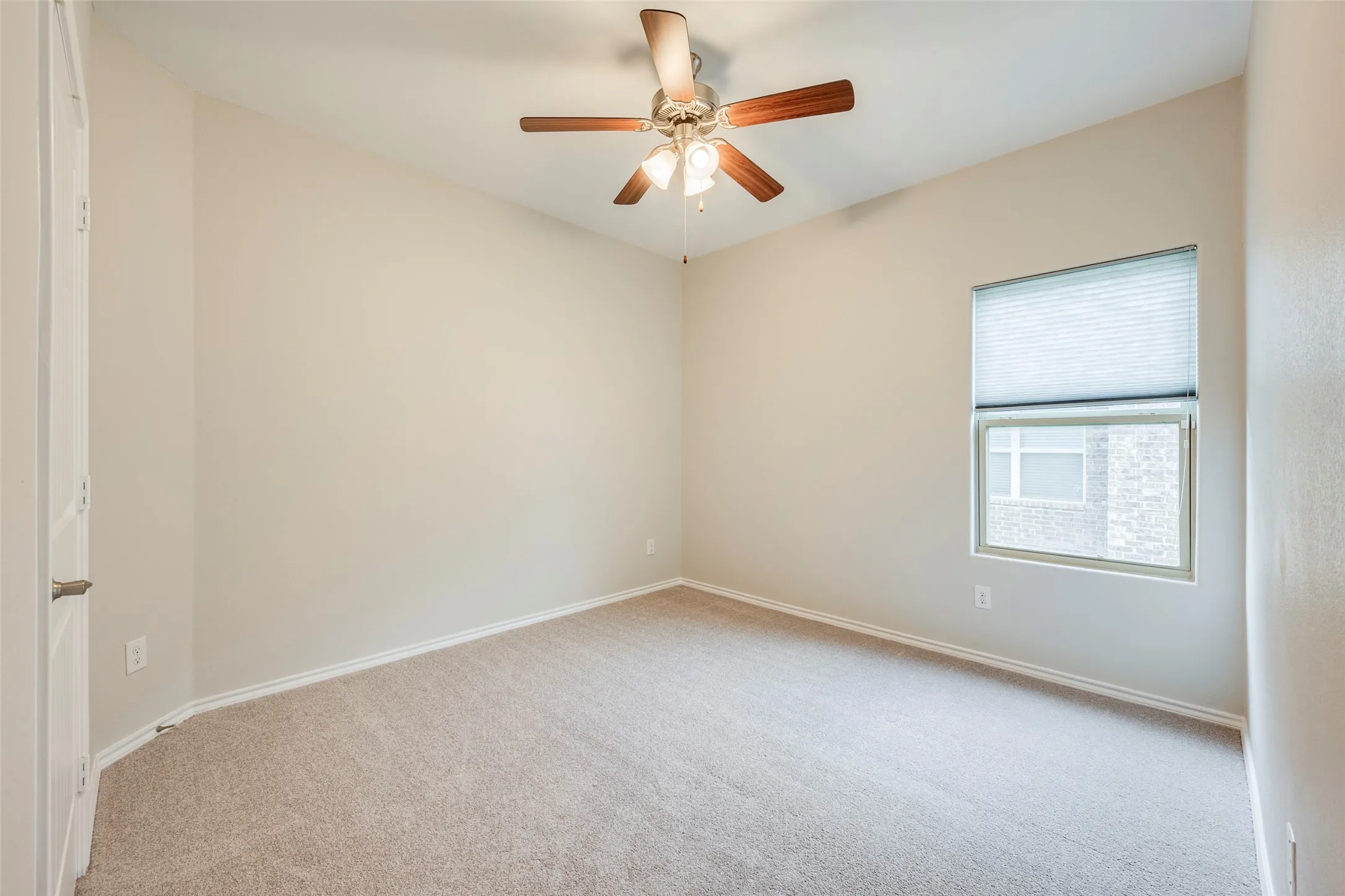 Single Family Residence For Sale in Tarrant County , 13841 Langston Lake Road, Fort Worth, Texas 76262, 3 Bedroom, 2 Bathroom, 2 Garage spaces, 1,712 Sqft, built in 2016, mls#21413485, Real Estate Agent in Fort Worth, Homes For Sale in Tarrant county, Homes For Sale in Fort Worth, Realtor in Fort Worth Texas, Real Estate Brokerage Independent Realty Texas, Luminita Cordes Realtor