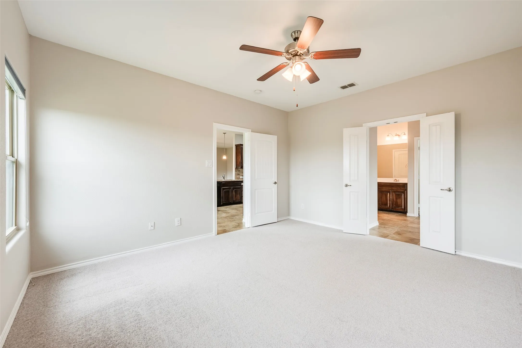 Single Family Residence For Sale in Tarrant County , 13841 Langston Lake Road, Fort Worth, Texas 76262, 3 Bedroom, 2 Bathroom, 2 Garage spaces, 1,712 Sqft, built in 2016, mls#21413485, Real Estate Agent in Fort Worth, Homes For Sale in Tarrant county, Homes For Sale in Fort Worth, Realtor in Fort Worth Texas, Real Estate Brokerage Independent Realty Texas, Luminita Cordes Realtor