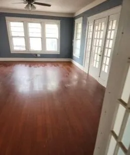 Single Family Residence For Sale in Brown County , 1715 Austin Avenue, Brownwood, Texas 76801, 2 Bedroom, 2 Bathroom, 1 Garage spaces, 1,810 Sqft, built in 1900, mls#21413864, Real Estate Agent in Brownwood, Homes For Sale in Brown county, Homes For Sale in Brownwood, Realtor in Brownwood Texas, Real Estate Brokerage Independent Realty Texas, Luminita Cordes Realtor