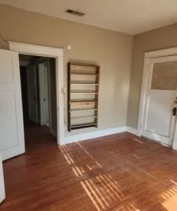 Single Family Residence For Sale in Brown County , 1715 Austin Avenue, Brownwood, Texas 76801, 2 Bedroom, 2 Bathroom, 1 Garage spaces, 1,810 Sqft, built in 1900, mls#21413864, Real Estate Agent in Brownwood, Homes For Sale in Brown county, Homes For Sale in Brownwood, Realtor in Brownwood Texas, Real Estate Brokerage Independent Realty Texas, Luminita Cordes Realtor