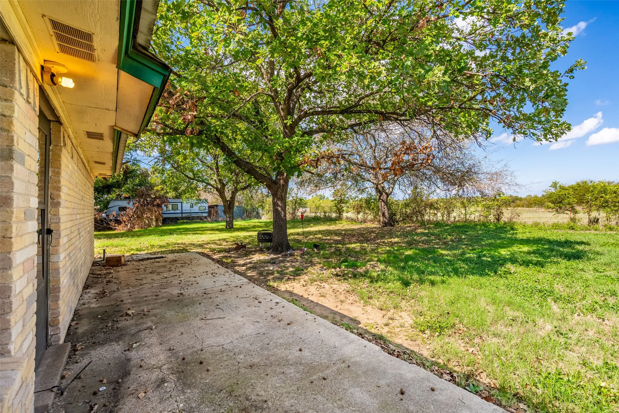 Single Family Residence For Sale in Wise County , 199 Park Street, Newark, Texas 76071, 3 Bedroom, 2 Bathroom, Garage spaces, 1,598 Sqft, built in 1978, mls#21412048, Real Estate Agent in Newark, Homes For Sale in Wise county, Homes For Sale in Newark, Realtor in Newark Texas, Real Estate Brokerage Independent Realty Texas, Luminita Cordes Realtor
