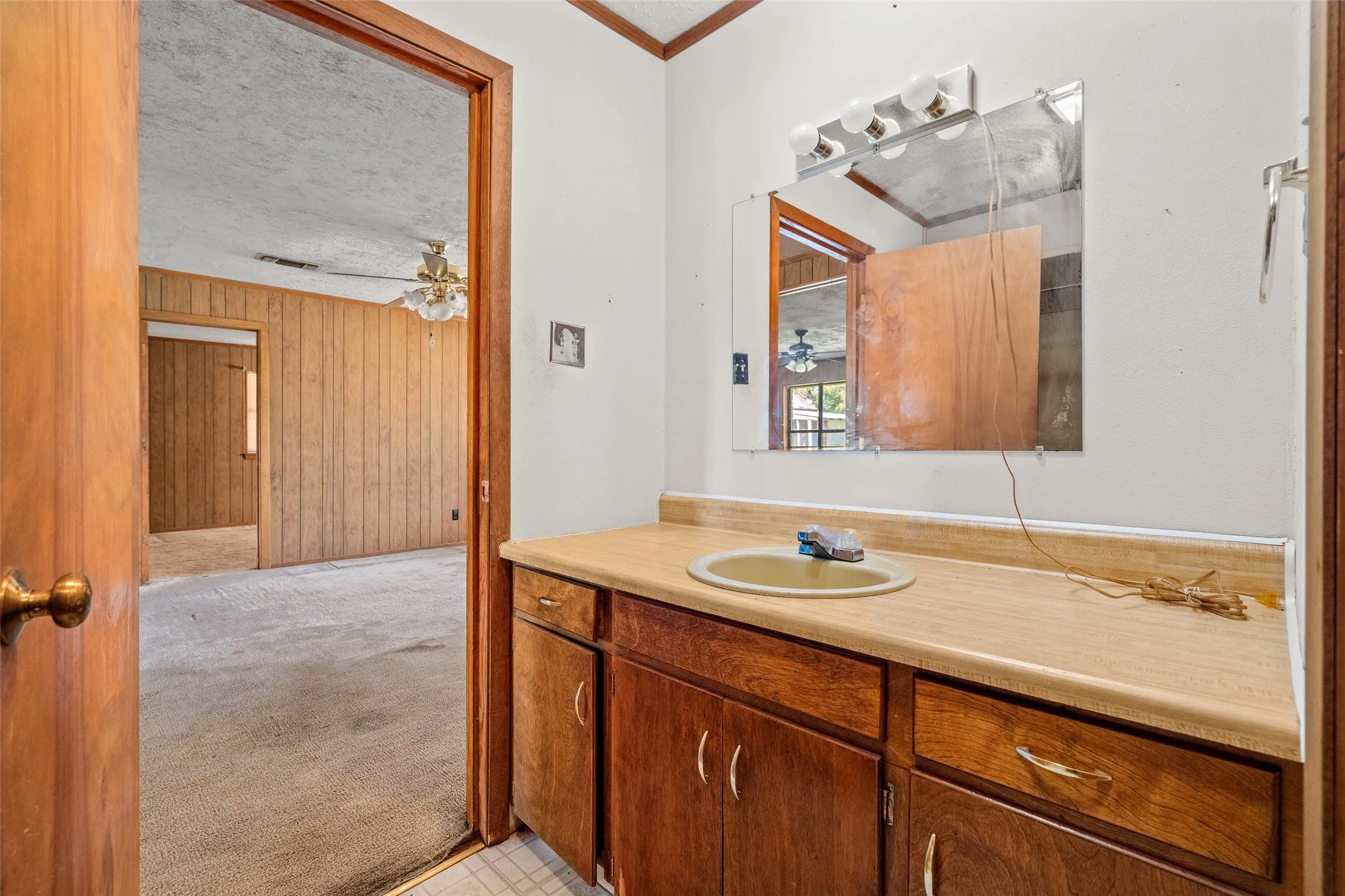Single Family Residence For Sale in Wise County , 199 Park Street, Newark, Texas 76071, 3 Bedroom, 2 Bathroom, Garage spaces, 1,598 Sqft, built in 1978, mls#21412048, Real Estate Agent in Newark, Homes For Sale in Wise county, Homes For Sale in Newark, Realtor in Newark Texas, Real Estate Brokerage Independent Realty Texas, Luminita Cordes Realtor