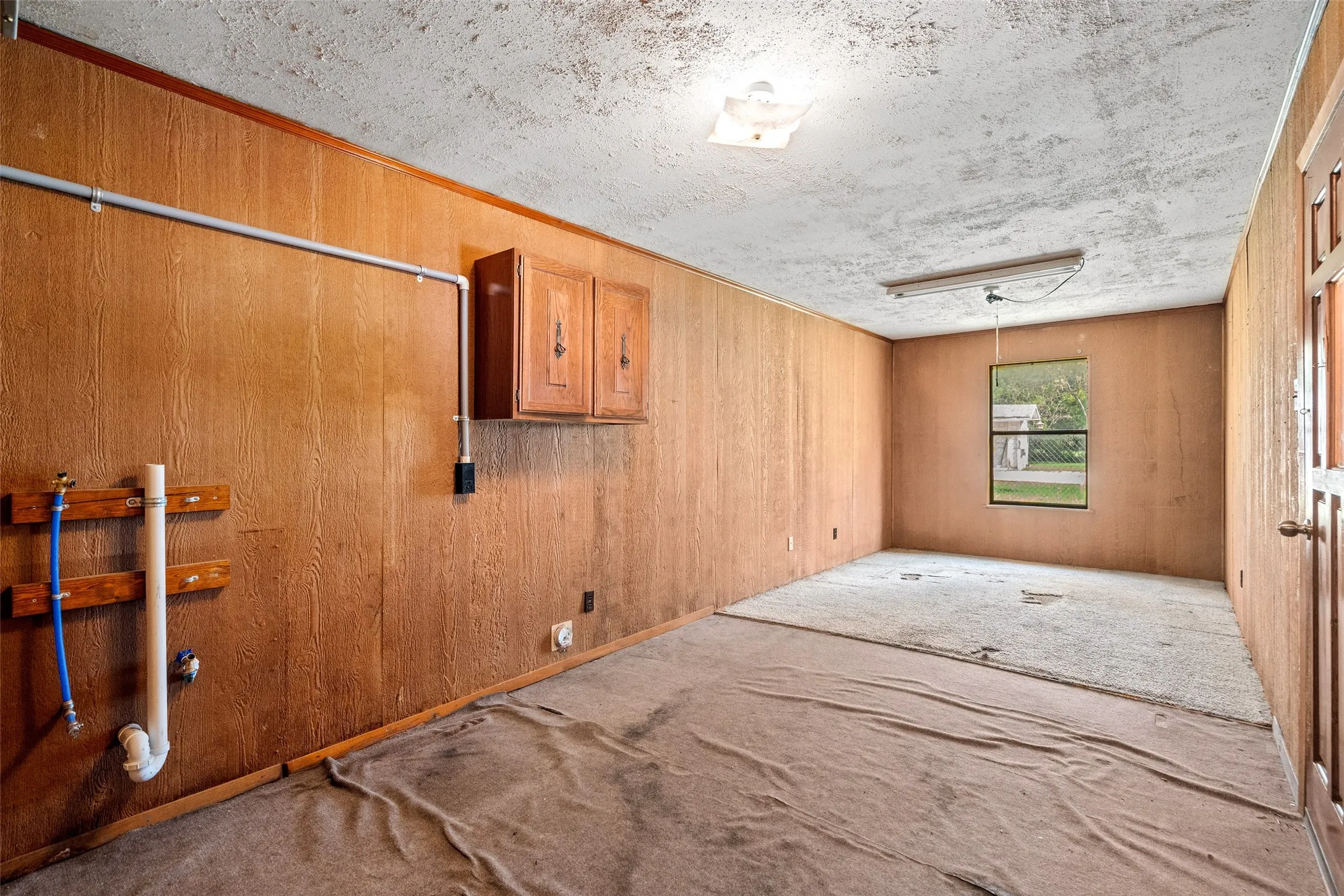 Single Family Residence For Sale in Wise County , 199 Park Street, Newark, Texas 76071, 3 Bedroom, 2 Bathroom, Garage spaces, 1,598 Sqft, built in 1978, mls#21412048, Real Estate Agent in Newark, Homes For Sale in Wise county, Homes For Sale in Newark, Realtor in Newark Texas, Real Estate Brokerage Independent Realty Texas, Luminita Cordes Realtor