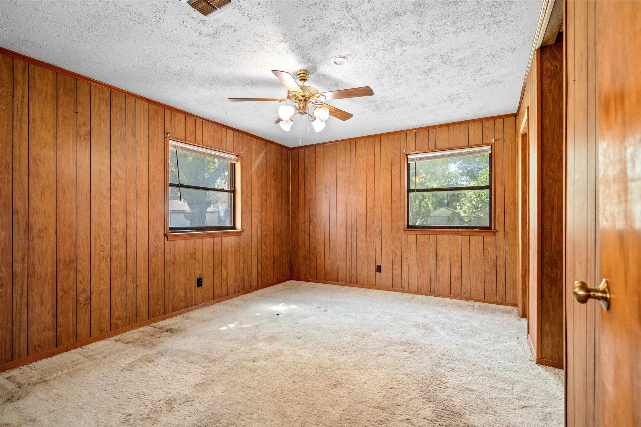 Single Family Residence For Sale in Wise County , 199 Park Street, Newark, Texas 76071, 3 Bedroom, 2 Bathroom, Garage spaces, 1,598 Sqft, built in 1978, mls#21412048, Real Estate Agent in Newark, Homes For Sale in Wise county, Homes For Sale in Newark, Realtor in Newark Texas, Real Estate Brokerage Independent Realty Texas, Luminita Cordes Realtor