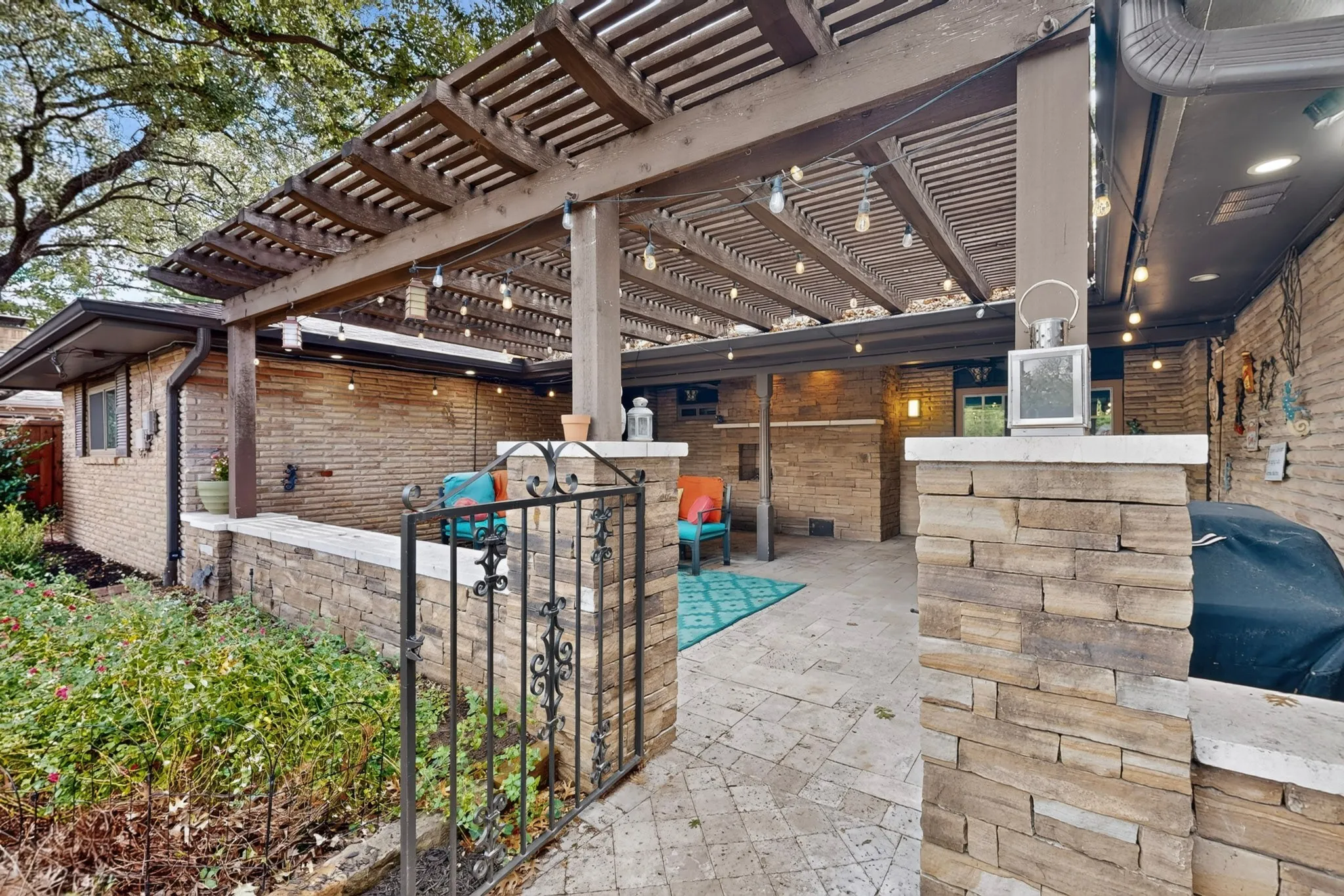 Great space for entertaining or relaxing