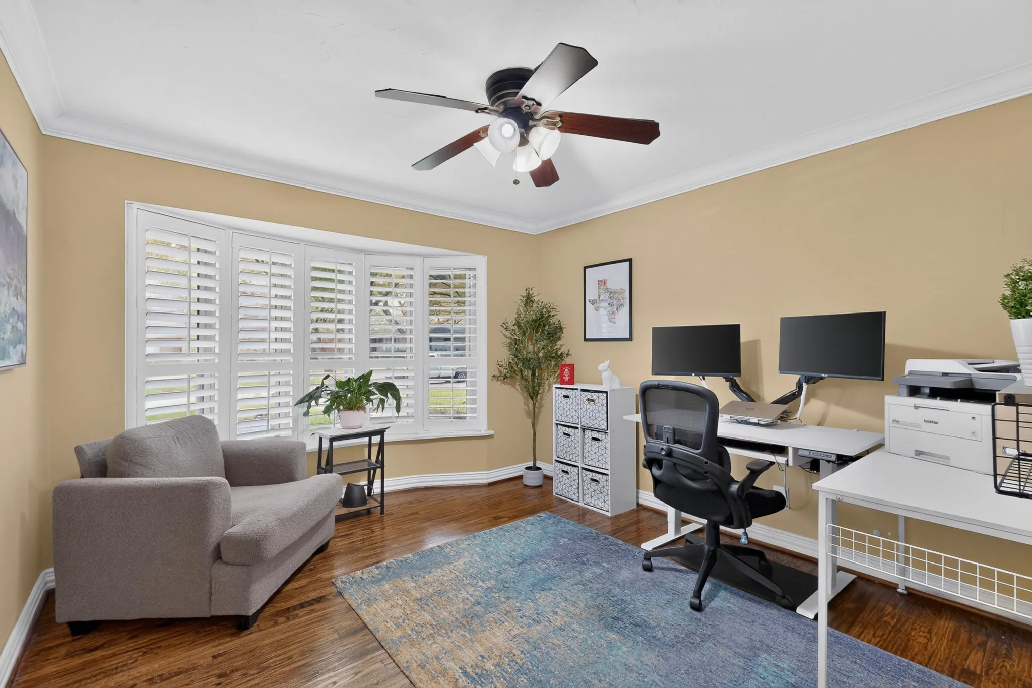 Bedroom / Office Space
