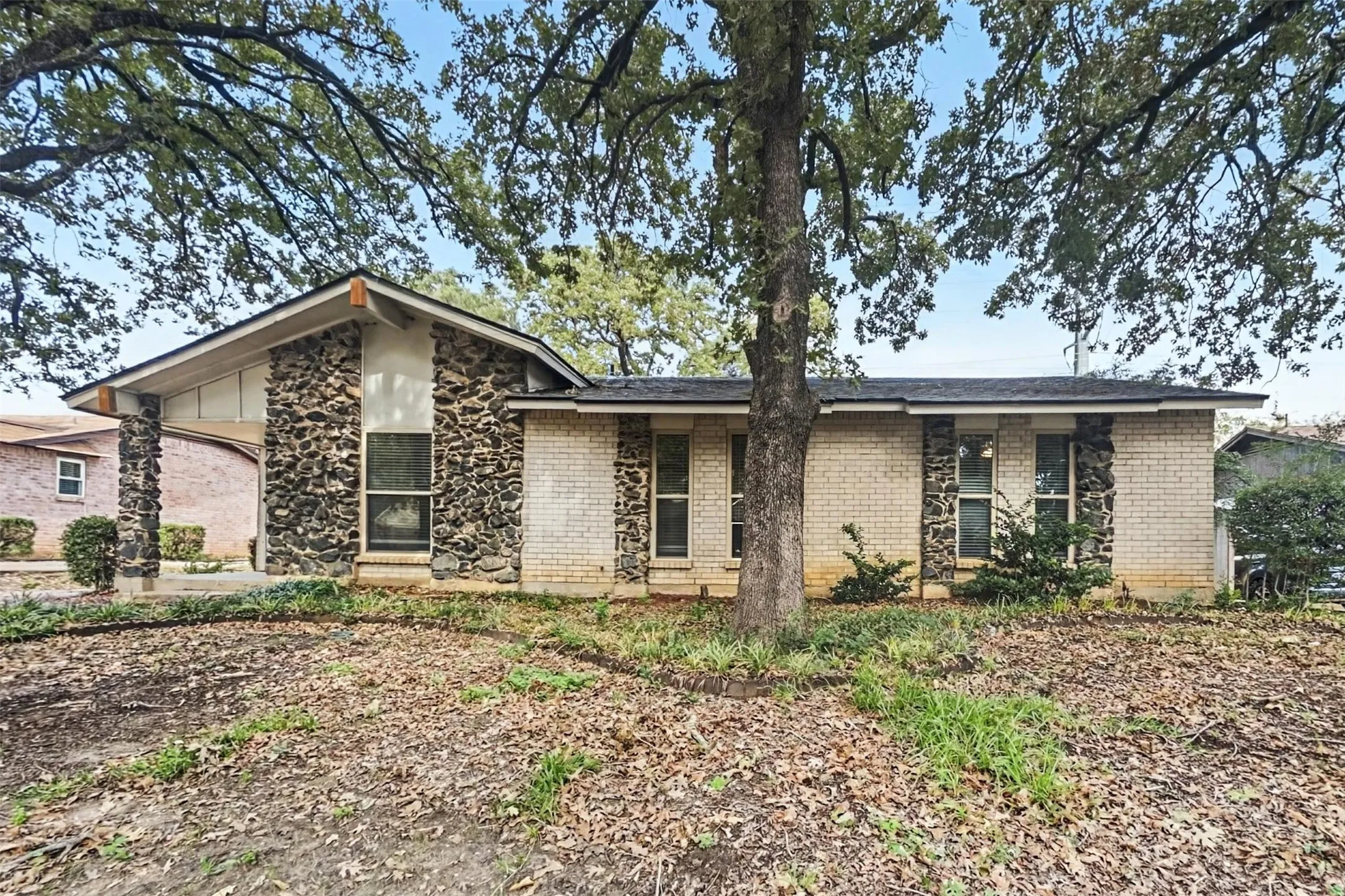 Single Family Residence For Rent