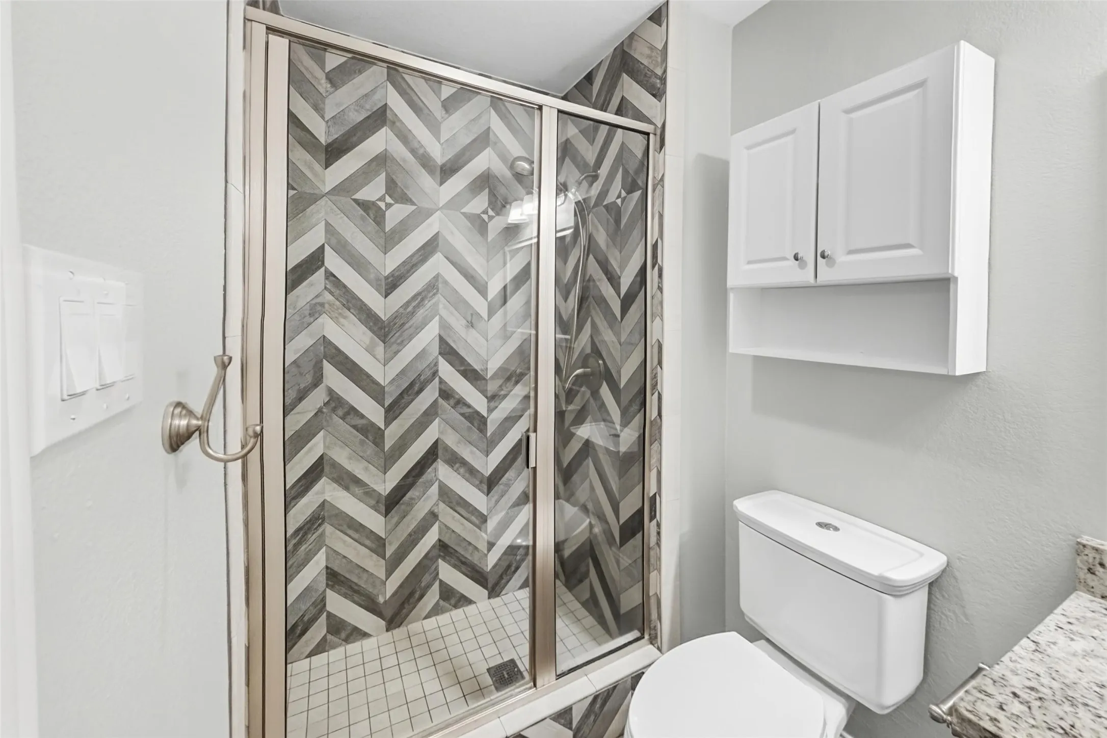 Single Family Residence For Rent in Tarrant County , 2909 White Oak Lane, Bedford, Texas 76021, 3 Bedroom, 2 Bathroom, 2 Garage spaces, 1,739 Sqft, built in 1973, mls#21413934, Real Estate Agent in Bedford, Homes For Rent in Tarrant county, Homes For Rent in Bedford, Realtor in Bedford Texas, Real Estate Brokerage Independent Realty Texas, Luminita Cordes Realtor