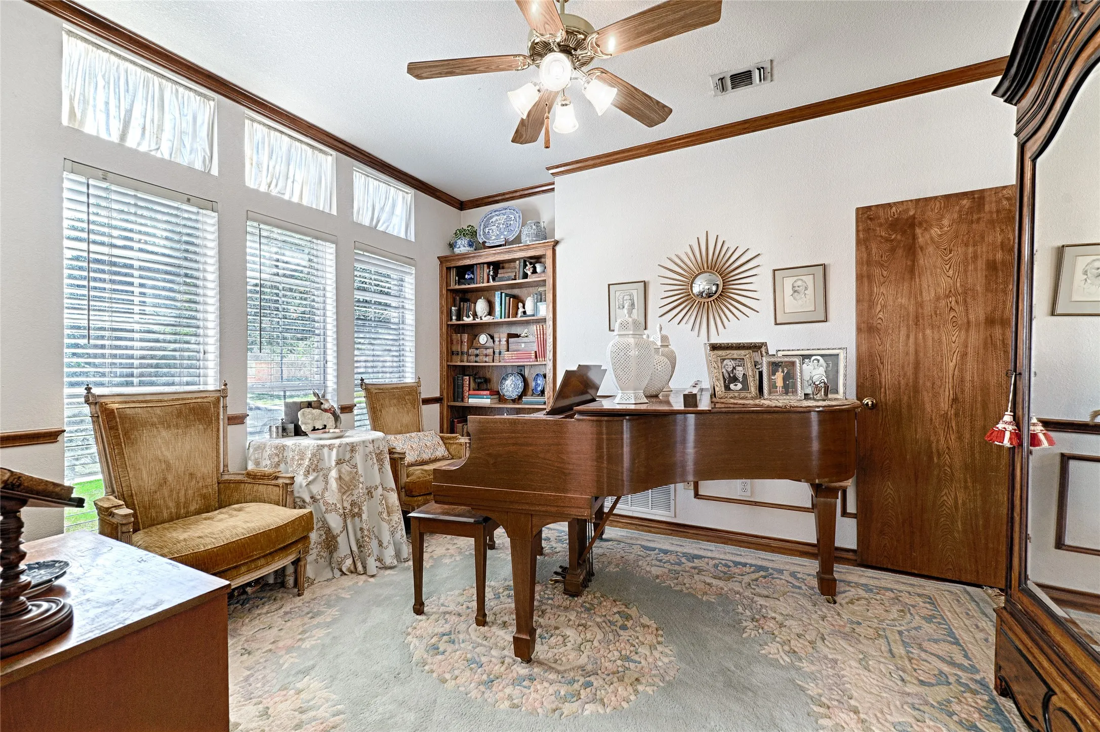 Single Family Residence For Sale in Collin County , 6633 Wickliff Trail, Plano, Texas 75023, 5 Bedroom, 4 Bathroom, 2 Garage spaces, 3,457 Sqft, built in 1992, mls#21407153, Real Estate Agent in Plano, Homes For Sale in Collin county, Homes For Sale in Plano, Realtor in Plano Texas, Real Estate Brokerage Independent Realty Texas, Luminita Cordes Realtor