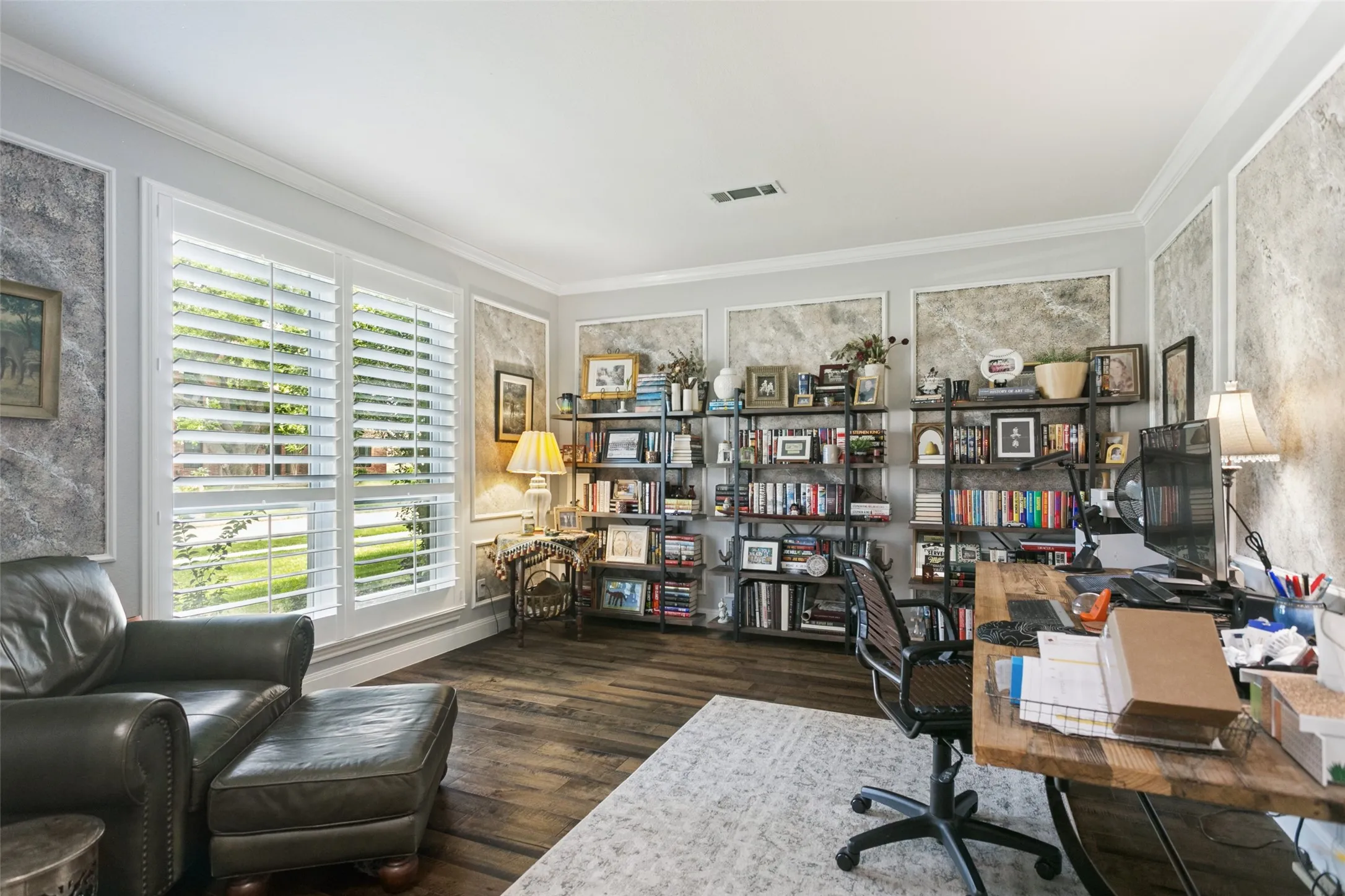 Single Family Residence For Sale in Collin County , 3212 Chippenham Drive, Plano, Texas 75093, 5 Bedroom, 3 Bathroom, 2 Garage spaces, 2,985 Sqft, built in 1992, mls#21413396, Real Estate Agent in Plano, Homes For Sale in Collin county, Homes For Sale in Plano, Realtor in Plano Texas, Real Estate Brokerage Independent Realty Texas, Luminita Cordes Realtor