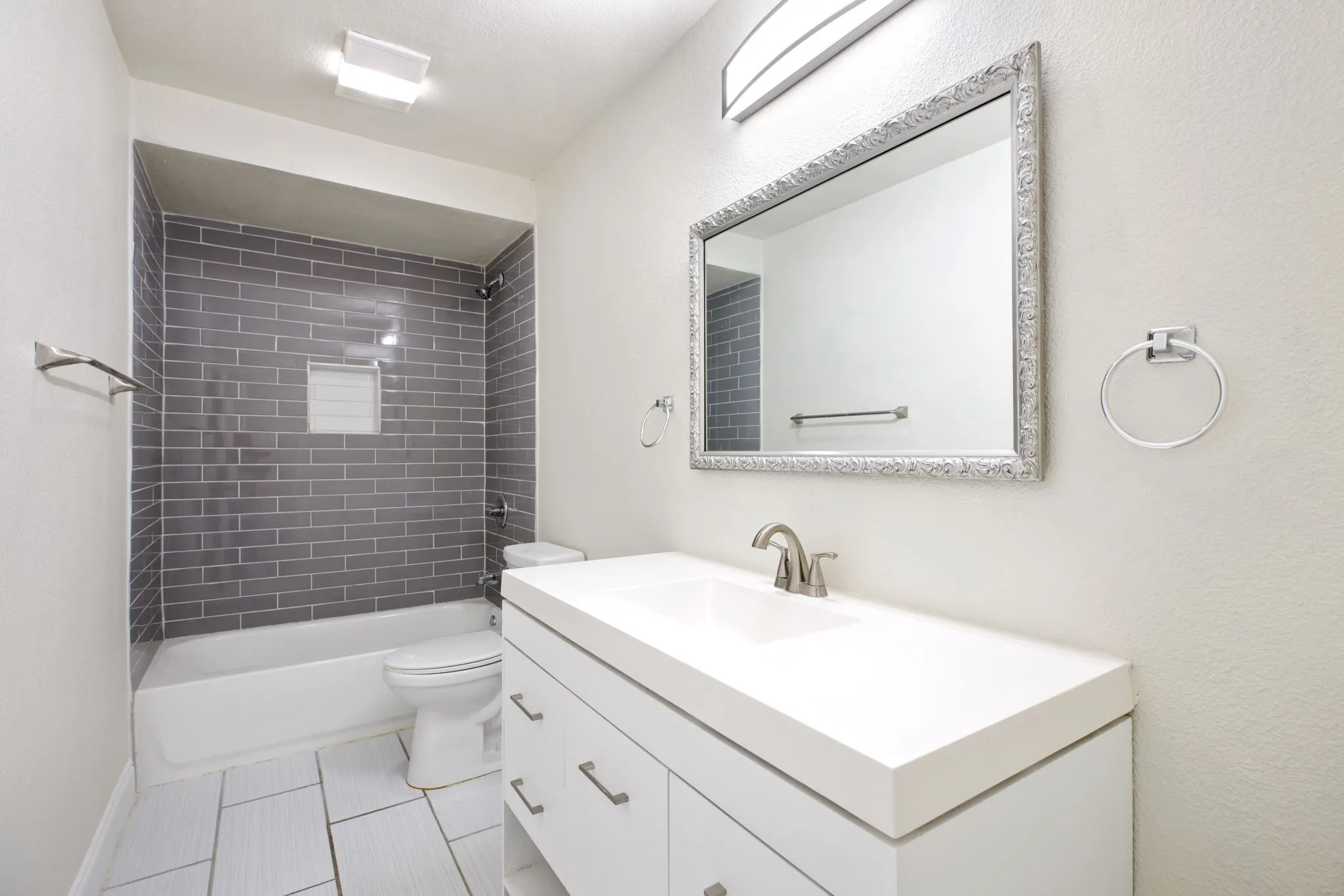 Single Family Residence For Sale in Collin County , 2301 Huntington Drive, Plano, Texas 75075, 4 Bedroom, 3 Bathroom, 2 Garage spaces, 2,445 Sqft, built in 1976, mls#21411567, Real Estate Agent in Plano, Homes For Sale in Collin county, Homes For Sale in Plano, Realtor in Plano Texas, Real Estate Brokerage Independent Realty Texas, Luminita Cordes Realtor