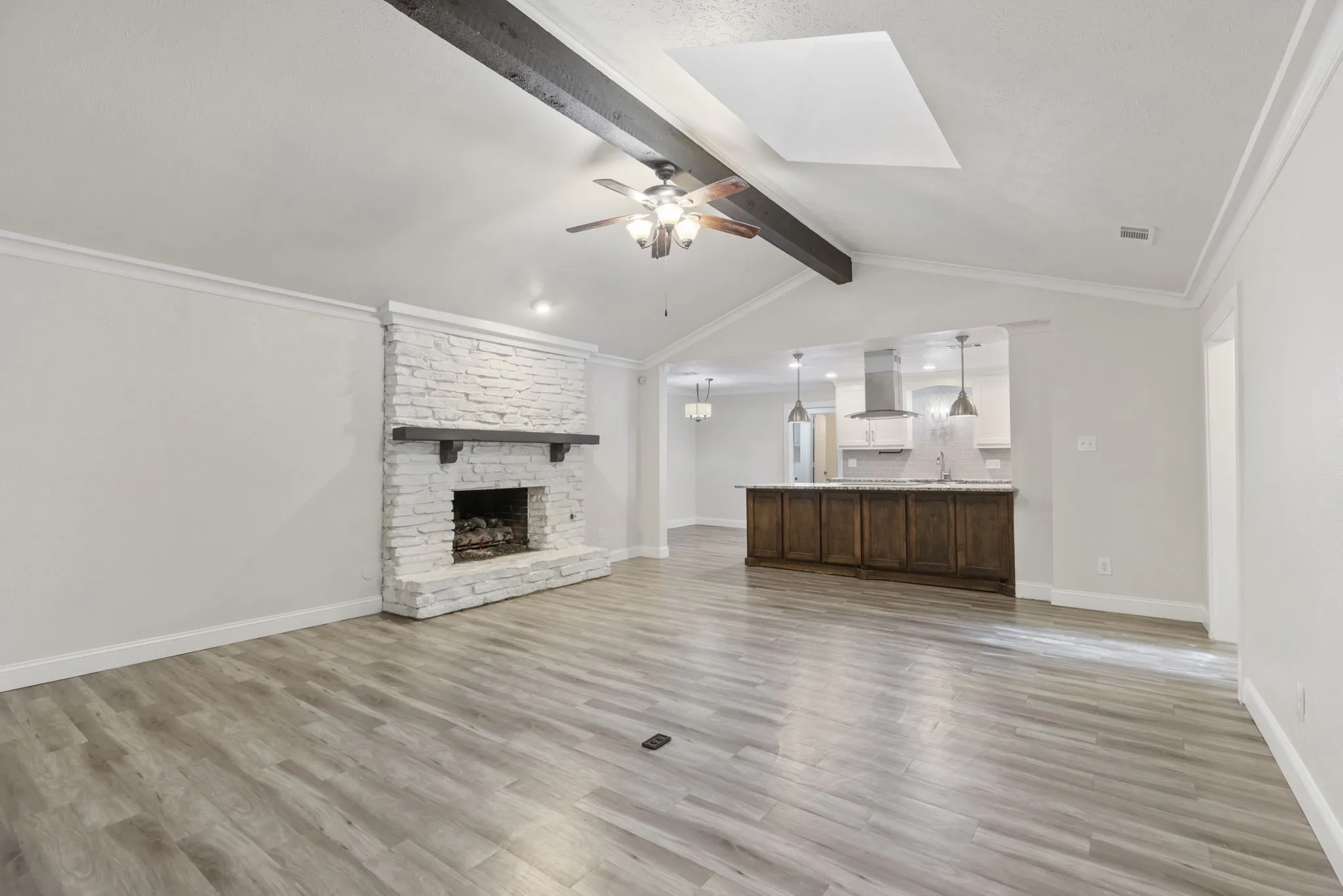 Single Family Residence For Sale in Collin County , 2301 Huntington Drive, Plano, Texas 75075, 4 Bedroom, 3 Bathroom, 2 Garage spaces, 2,445 Sqft, built in 1976, mls#21411567, Real Estate Agent in Plano, Homes For Sale in Collin county, Homes For Sale in Plano, Realtor in Plano Texas, Real Estate Brokerage Independent Realty Texas, Luminita Cordes Realtor