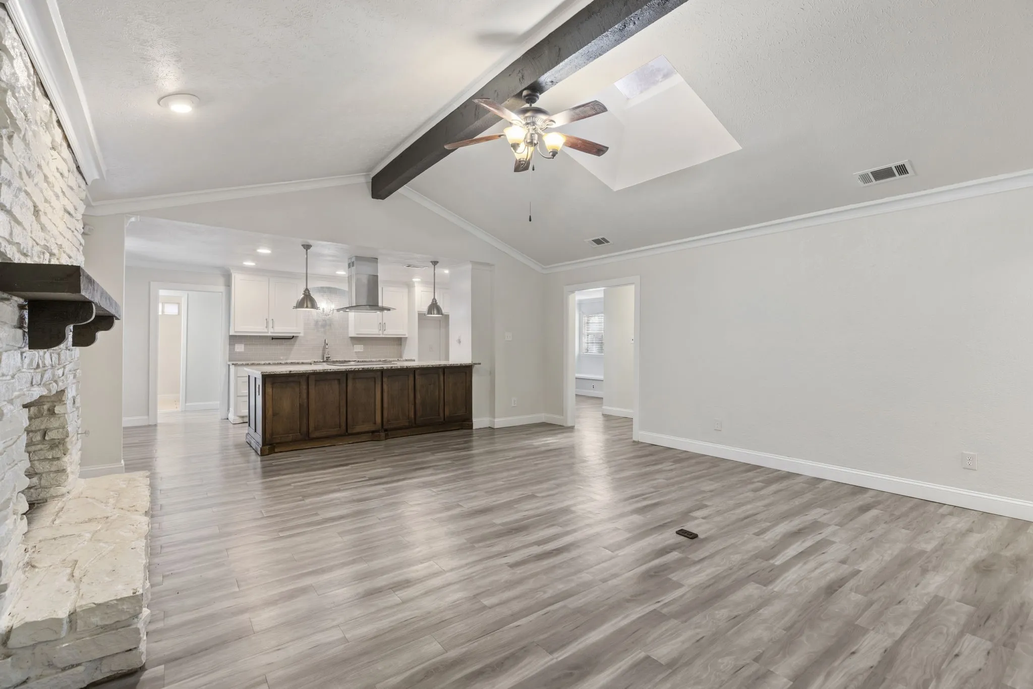 Single Family Residence For Sale in Collin County , 2301 Huntington Drive, Plano, Texas 75075, 4 Bedroom, 3 Bathroom, 2 Garage spaces, 2,445 Sqft, built in 1976, mls#21411567, Real Estate Agent in Plano, Homes For Sale in Collin county, Homes For Sale in Plano, Realtor in Plano Texas, Real Estate Brokerage Independent Realty Texas, Luminita Cordes Realtor