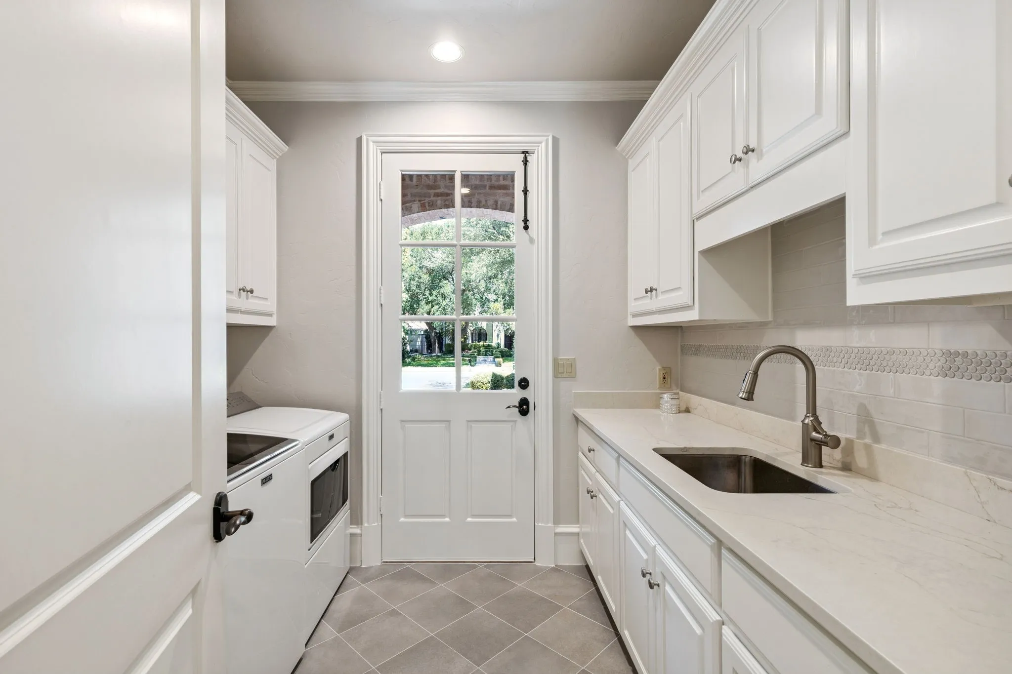 Single Family Residence For Sale in Dallas County , 6442 Northwood Road, Dallas, Texas 75225, 4 Bedroom, 6 Bathroom, 3 Garage spaces, 5,564 Sqft, built in 2007, mls#21411647, Real Estate Agent in Dallas, Homes For Sale in Dallas county, Homes For Sale in Dallas, Realtor in Dallas Texas, Real Estate Brokerage Independent Realty Texas, Luminita Cordes Realtor
