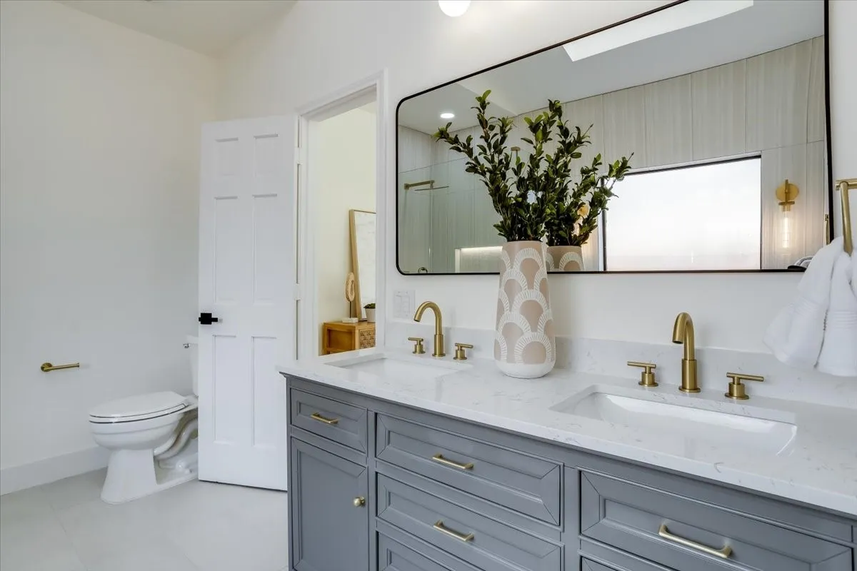 Single Family Residence For Sale in Collin County , 1309 Iowa Drive, Plano, Texas 75093, 3 Bedroom, 3 Bathroom, 3 Garage spaces, 1,912 Sqft, built in 1985, mls#21412249, Real Estate Agent in Plano, Homes For Sale in Collin county, Homes For Sale in Plano, Realtor in Plano Texas, Real Estate Brokerage Independent Realty Texas, Luminita Cordes Realtor