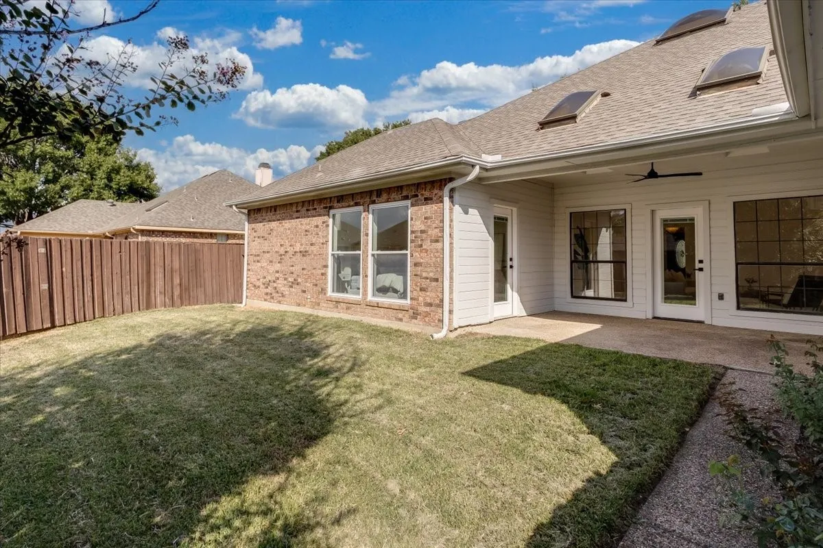 Single Family Residence For Sale in Collin County , 1309 Iowa Drive, Plano, Texas 75093, 3 Bedroom, 3 Bathroom, 3 Garage spaces, 1,912 Sqft, built in 1985, mls#21412249, Real Estate Agent in Plano, Homes For Sale in Collin county, Homes For Sale in Plano, Realtor in Plano Texas, Real Estate Brokerage Independent Realty Texas, Luminita Cordes Realtor