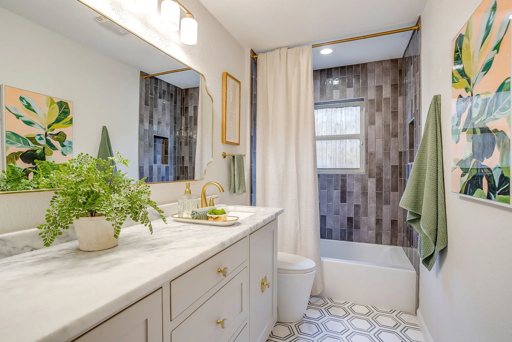 Single Family Residence For Sale in Tarrant County , 4357 Westdale Drive, Fort Worth, Texas 76109, 4 Bedroom, 3 Bathroom, 2 Garage spaces, 2,068 Sqft, built in 1964, mls#21412858, Real Estate Agent in Fort Worth, Homes For Sale in Tarrant county, Homes For Sale in Fort Worth, Realtor in Fort Worth Texas, Real Estate Brokerage Independent Realty Texas, Luminita Cordes Realtor