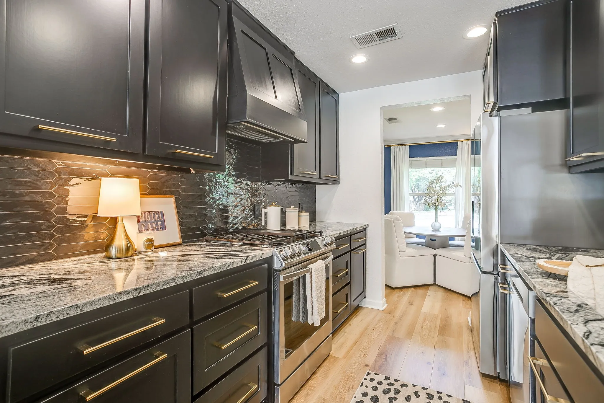 Single Family Residence For Sale in Tarrant County , 4357 Westdale Drive, Fort Worth, Texas 76109, 4 Bedroom, 3 Bathroom, 2 Garage spaces, 2,068 Sqft, built in 1964, mls#21412858, Real Estate Agent in Fort Worth, Homes For Sale in Tarrant county, Homes For Sale in Fort Worth, Realtor in Fort Worth Texas, Real Estate Brokerage Independent Realty Texas, Luminita Cordes Realtor