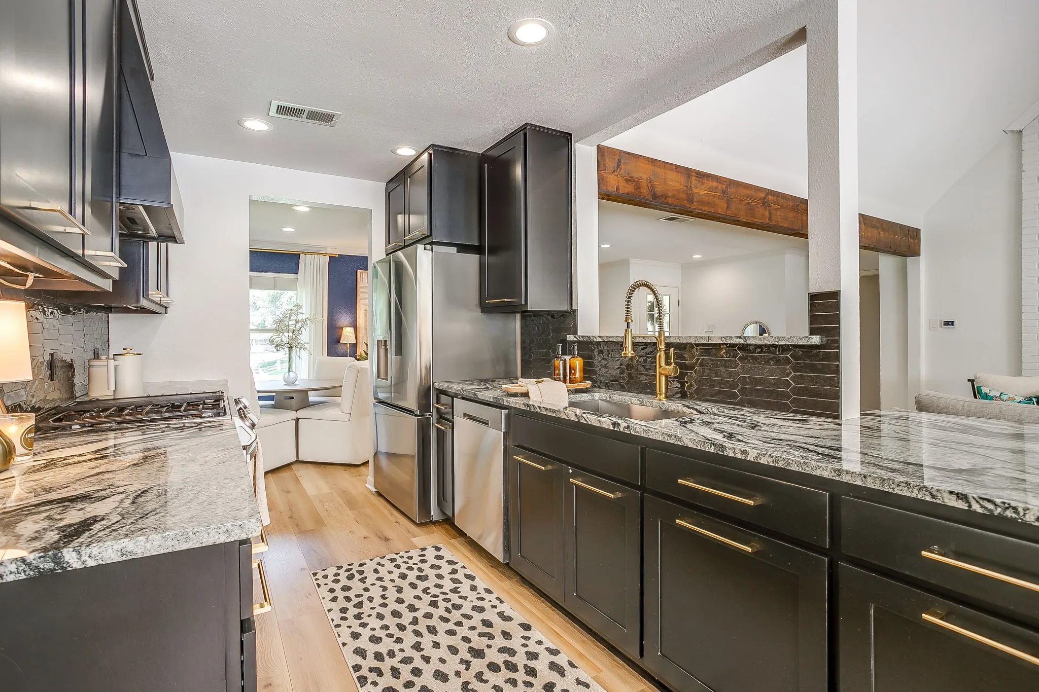 Single Family Residence For Sale in Tarrant County , 4357 Westdale Drive, Fort Worth, Texas 76109, 4 Bedroom, 3 Bathroom, 2 Garage spaces, 2,068 Sqft, built in 1964, mls#21412858, Real Estate Agent in Fort Worth, Homes For Sale in Tarrant county, Homes For Sale in Fort Worth, Realtor in Fort Worth Texas, Real Estate Brokerage Independent Realty Texas, Luminita Cordes Realtor