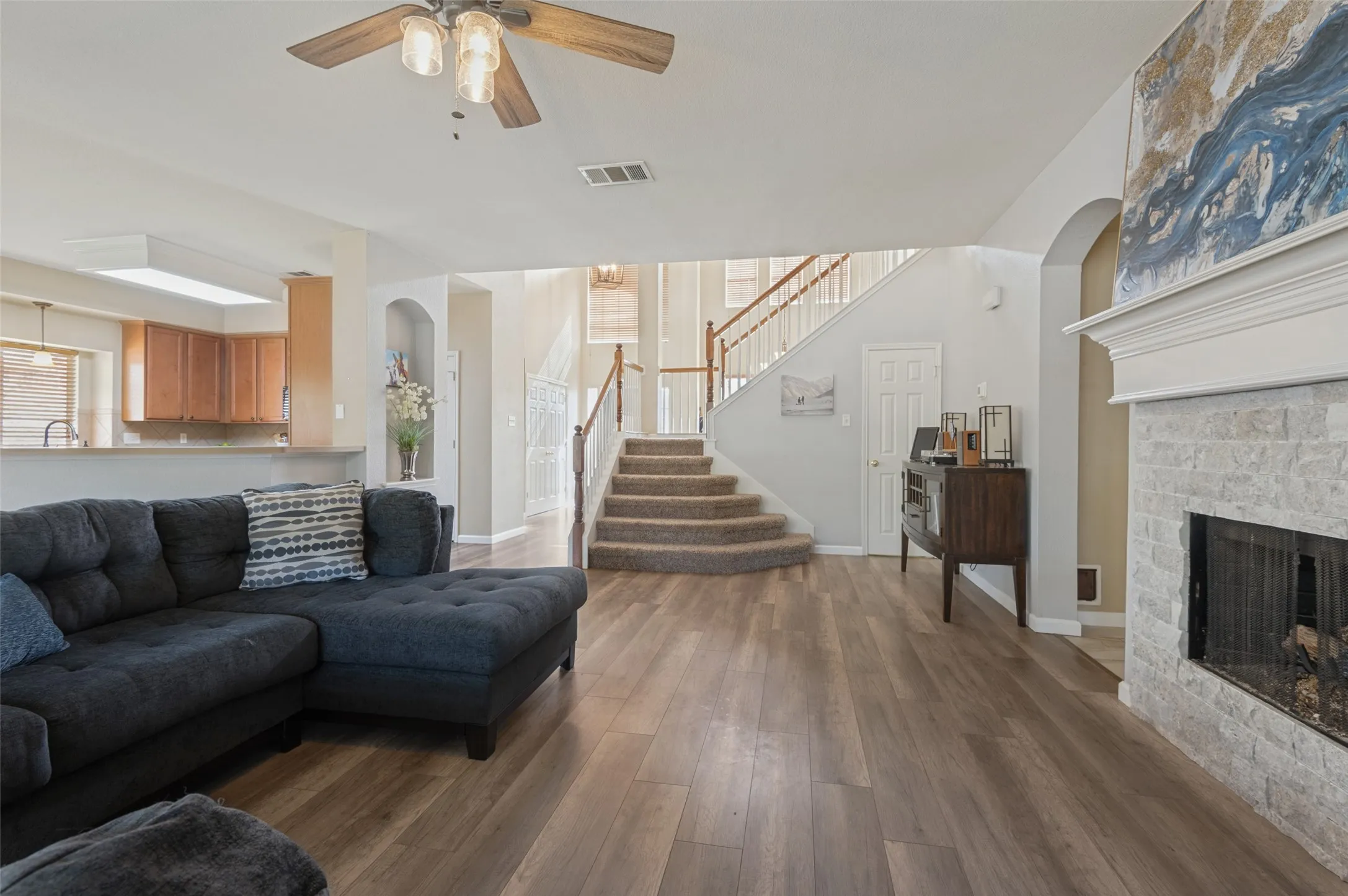 Single Family Residence For Sale in Tarrant County , 7929 Stansfield Drive, Fort Worth, Texas 76137, 5 Bedroom, 3 Bathroom, 2 Garage spaces, 2,865 Sqft, built in 2002, mls#21412412, Real Estate Agent in Fort Worth, Homes For Sale in Tarrant county, Homes For Sale in Fort Worth, Realtor in Fort Worth Texas, Real Estate Brokerage Independent Realty Texas, Luminita Cordes Realtor
