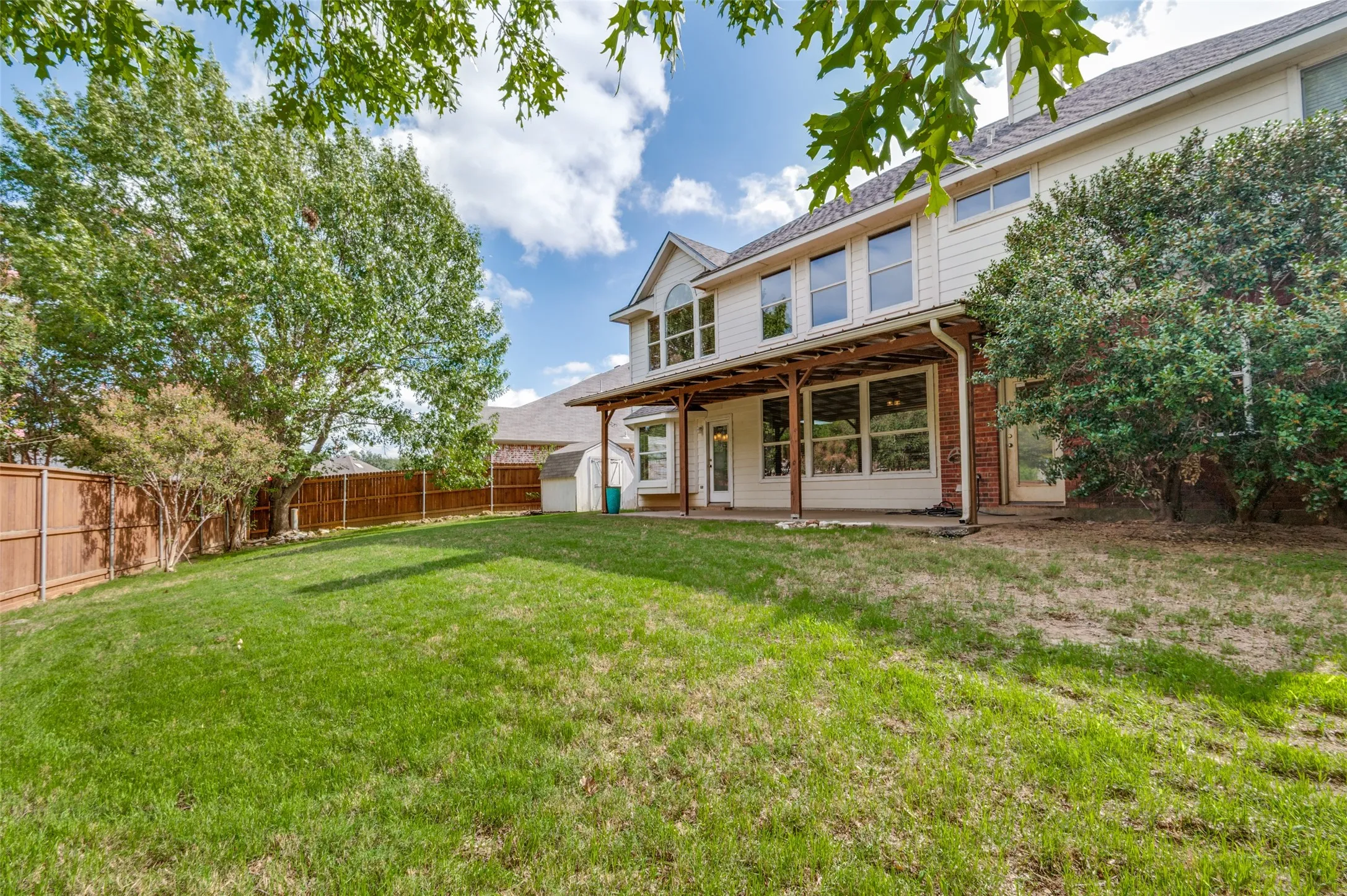 Single Family Residence For Sale in Tarrant County , 7929 Stansfield Drive, Fort Worth, Texas 76137, 5 Bedroom, 3 Bathroom, 2 Garage spaces, 2,865 Sqft, built in 2002, mls#21412412, Real Estate Agent in Fort Worth, Homes For Sale in Tarrant county, Homes For Sale in Fort Worth, Realtor in Fort Worth Texas, Real Estate Brokerage Independent Realty Texas, Luminita Cordes Realtor