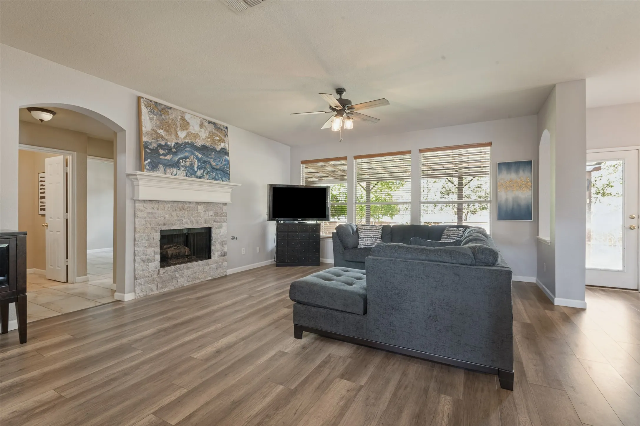Single Family Residence For Sale in Tarrant County , 7929 Stansfield Drive, Fort Worth, Texas 76137, 5 Bedroom, 3 Bathroom, 2 Garage spaces, 2,865 Sqft, built in 2002, mls#21412412, Real Estate Agent in Fort Worth, Homes For Sale in Tarrant county, Homes For Sale in Fort Worth, Realtor in Fort Worth Texas, Real Estate Brokerage Independent Realty Texas, Luminita Cordes Realtor