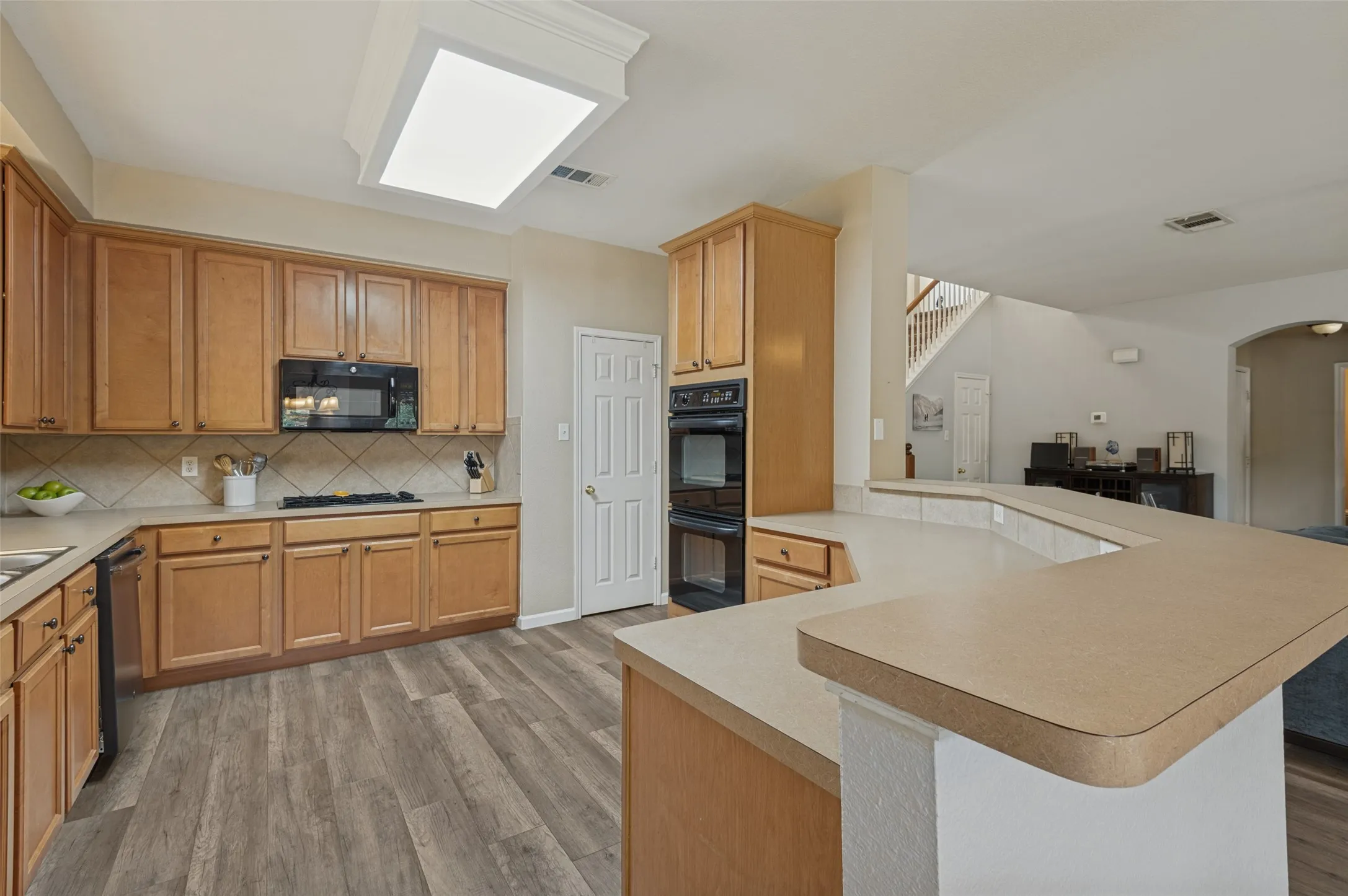 Single Family Residence For Sale in Tarrant County , 7929 Stansfield Drive, Fort Worth, Texas 76137, 5 Bedroom, 3 Bathroom, 2 Garage spaces, 2,865 Sqft, built in 2002, mls#21412412, Real Estate Agent in Fort Worth, Homes For Sale in Tarrant county, Homes For Sale in Fort Worth, Realtor in Fort Worth Texas, Real Estate Brokerage Independent Realty Texas, Luminita Cordes Realtor