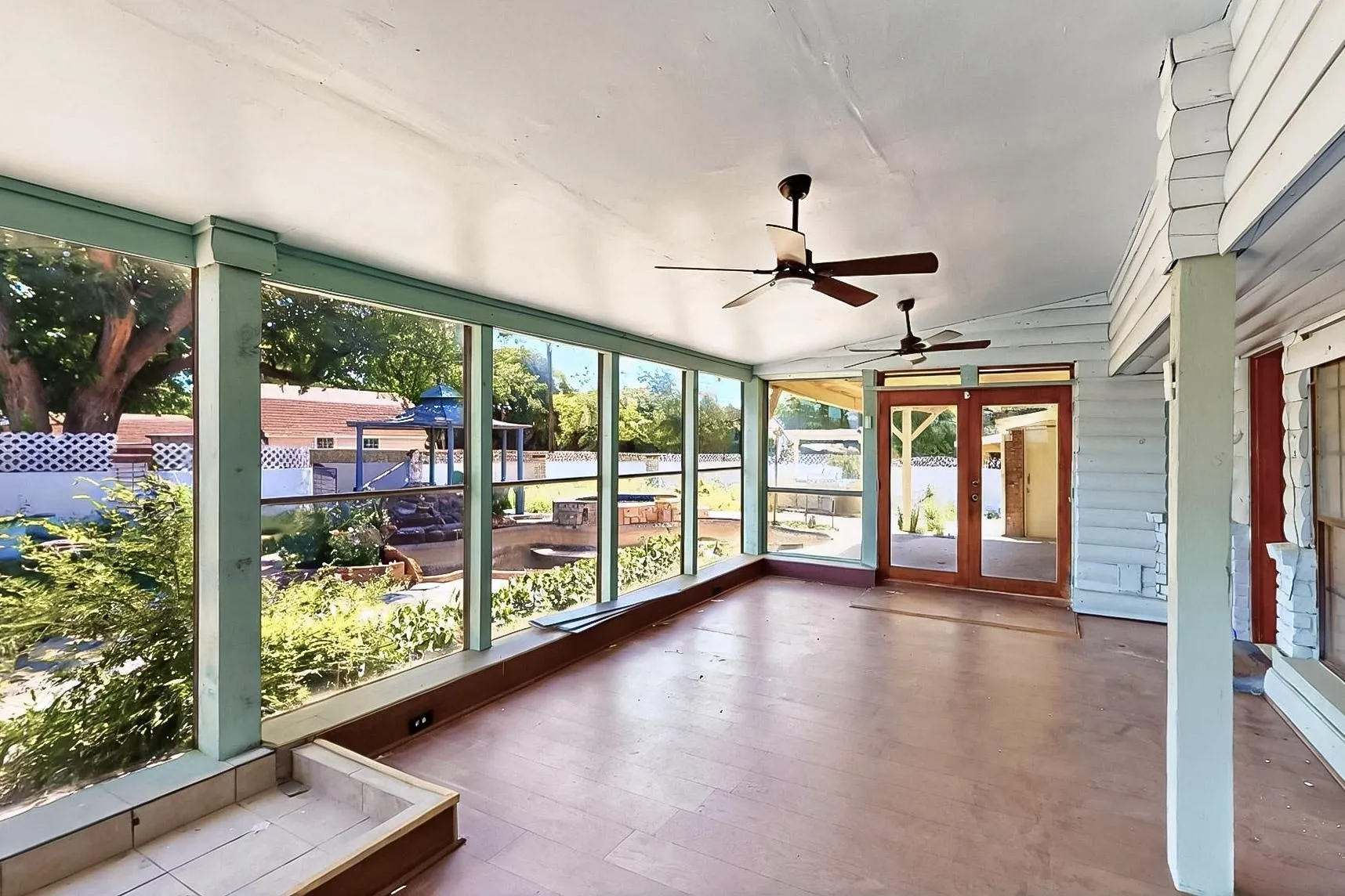 Single Family Residence For Sale in Collin County , 691 Rose garden Drive, Mc Kinney, Texas 75072, 4 Bedroom, 3 Bathroom, Garage spaces, 3,500 Sqft, built in 1985, mls#21413925, Real Estate Agent in Mc Kinney, Homes For Sale in Collin county, Homes For Sale in Mc Kinney, Realtor in Mc Kinney Texas, Real Estate Brokerage Independent Realty Texas, Luminita Cordes Realtor