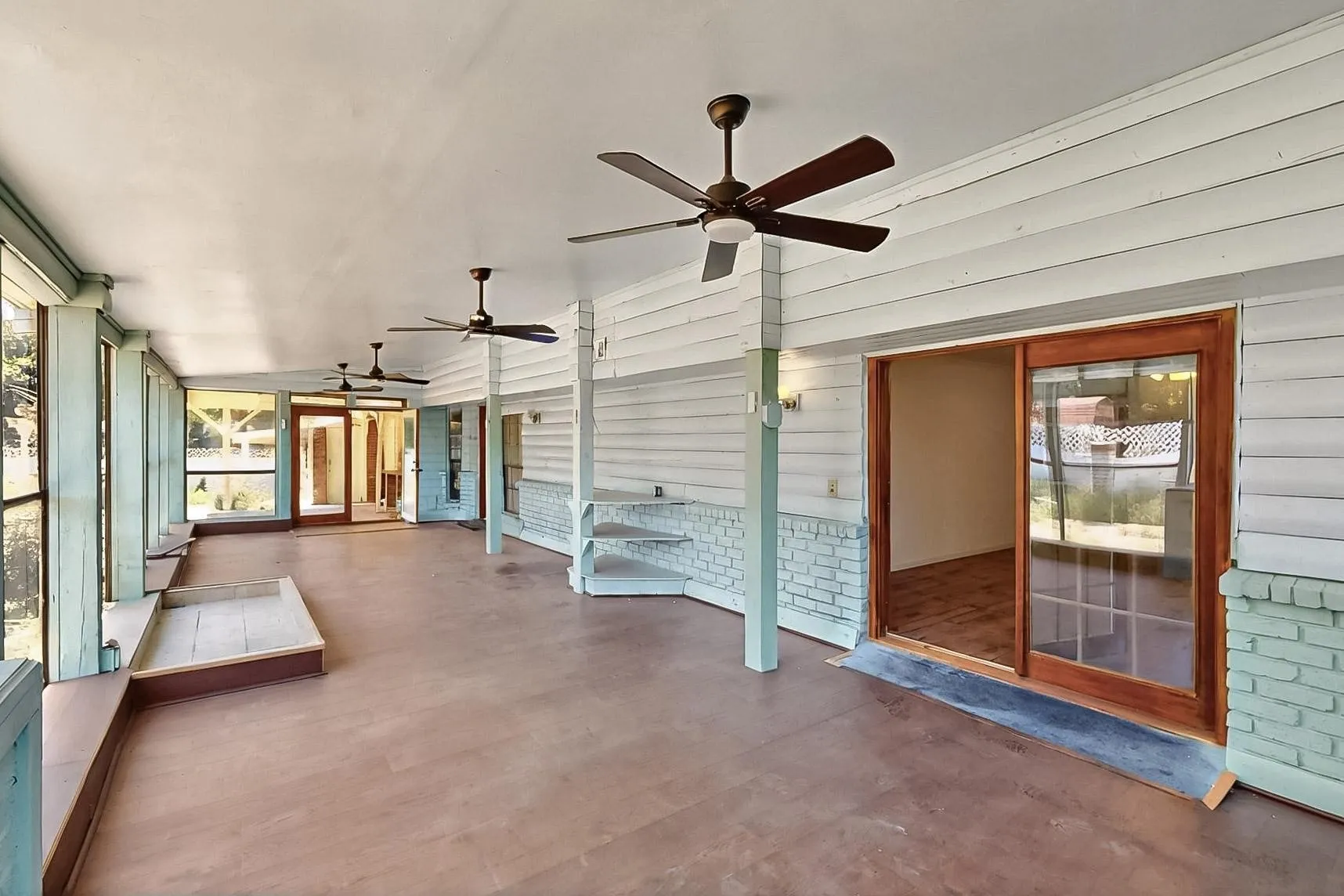 Single Family Residence For Sale in Collin County , 691 Rose garden Drive, Mc Kinney, Texas 75072, 4 Bedroom, 3 Bathroom, Garage spaces, 3,500 Sqft, built in 1985, mls#21413925, Real Estate Agent in Mc Kinney, Homes For Sale in Collin county, Homes For Sale in Mc Kinney, Realtor in Mc Kinney Texas, Real Estate Brokerage Independent Realty Texas, Luminita Cordes Realtor