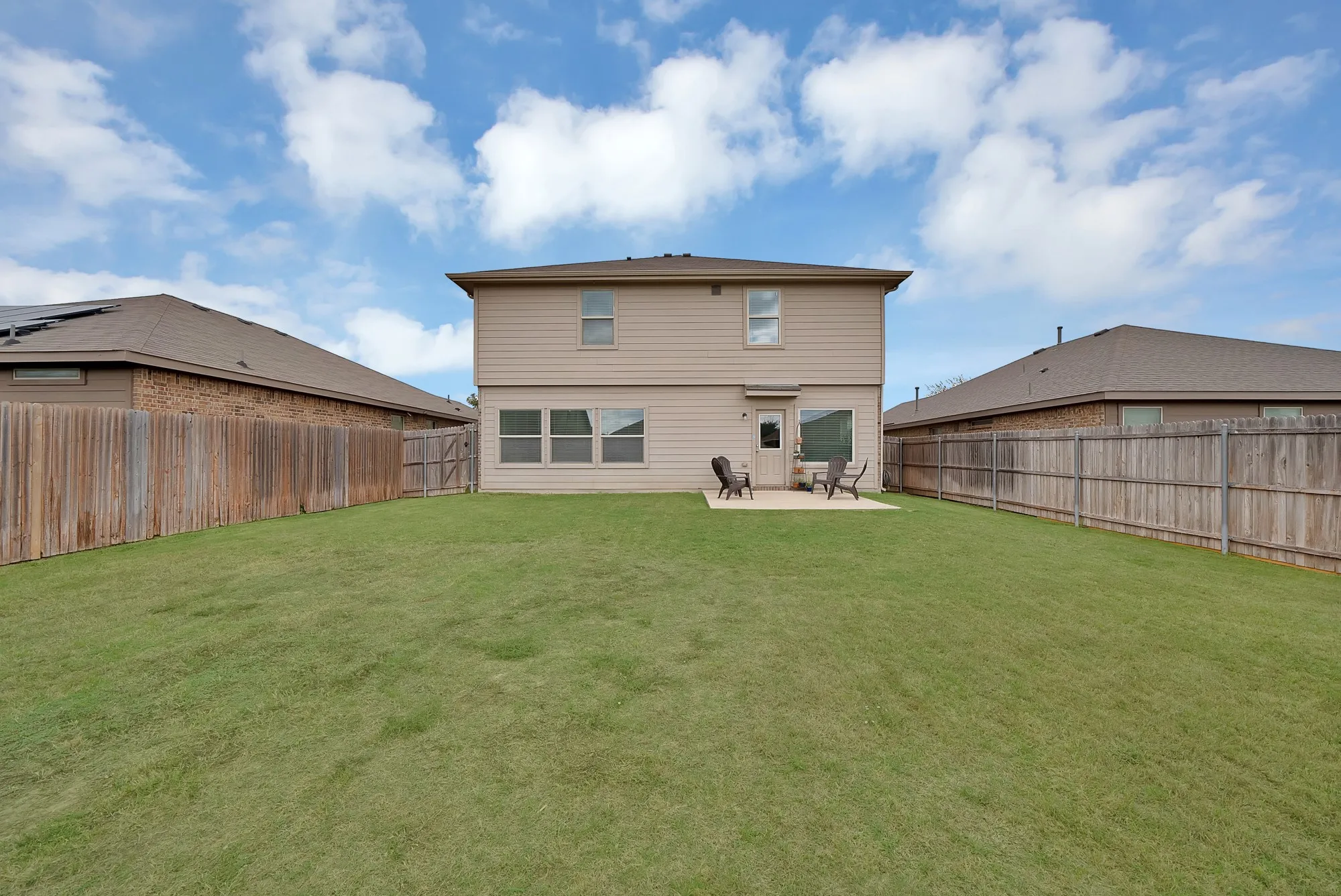 Single Family Residence For Sale in Tarrant County , 6321 Eagle Lake Court, Fort Worth, Texas 76179, 3 Bedroom, 3 Bathroom, 2 Garage spaces, 2,477 Sqft, built in 2017, mls#21413720, Real Estate Agent in Fort Worth, Homes For Sale in Tarrant county, Homes For Sale in Fort Worth, Realtor in Fort Worth Texas, Real Estate Brokerage Independent Realty Texas, Luminita Cordes Realtor