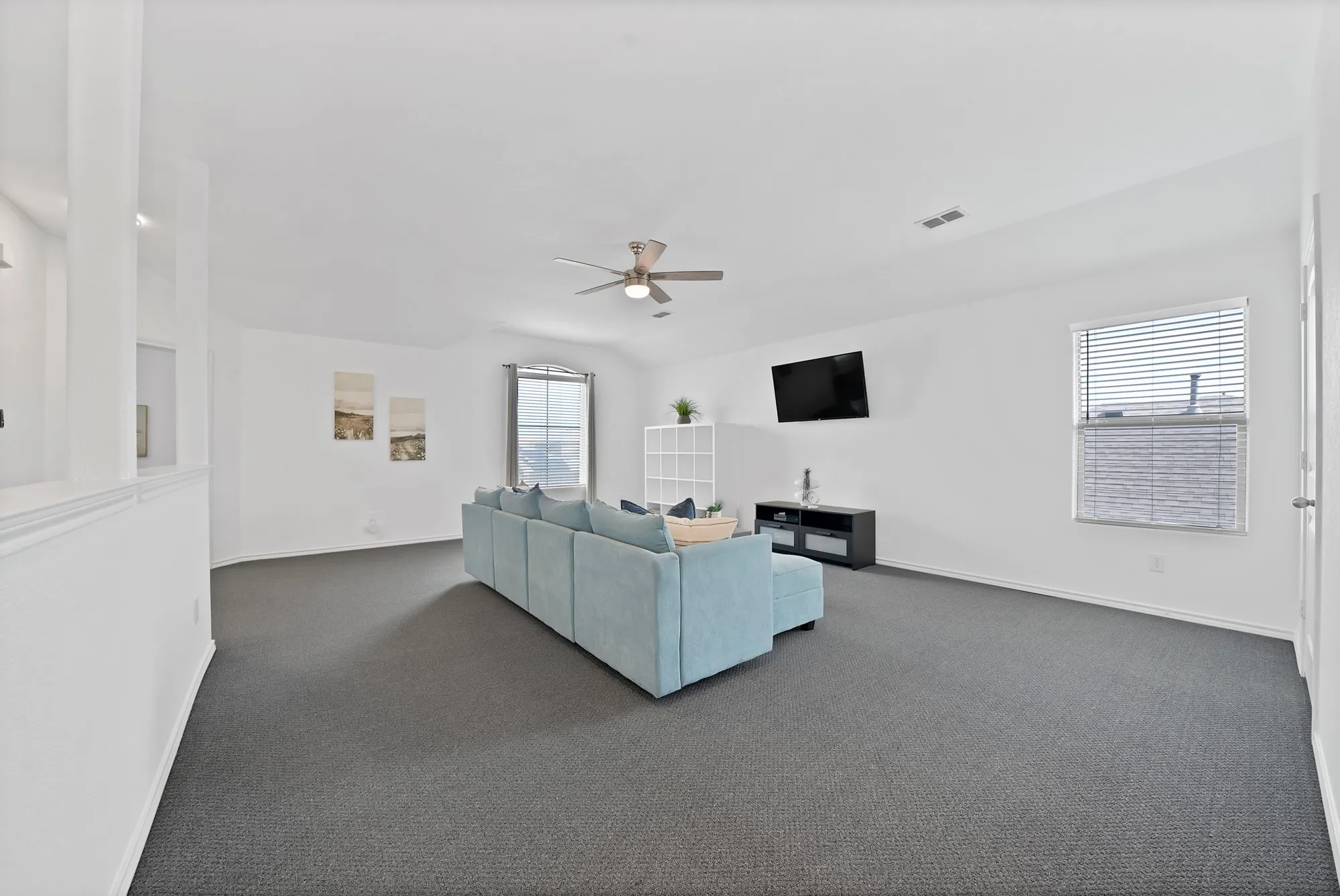Single Family Residence For Sale in Tarrant County , 6321 Eagle Lake Court, Fort Worth, Texas 76179, 3 Bedroom, 3 Bathroom, 2 Garage spaces, 2,477 Sqft, built in 2017, mls#21413720, Real Estate Agent in Fort Worth, Homes For Sale in Tarrant county, Homes For Sale in Fort Worth, Realtor in Fort Worth Texas, Real Estate Brokerage Independent Realty Texas, Luminita Cordes Realtor