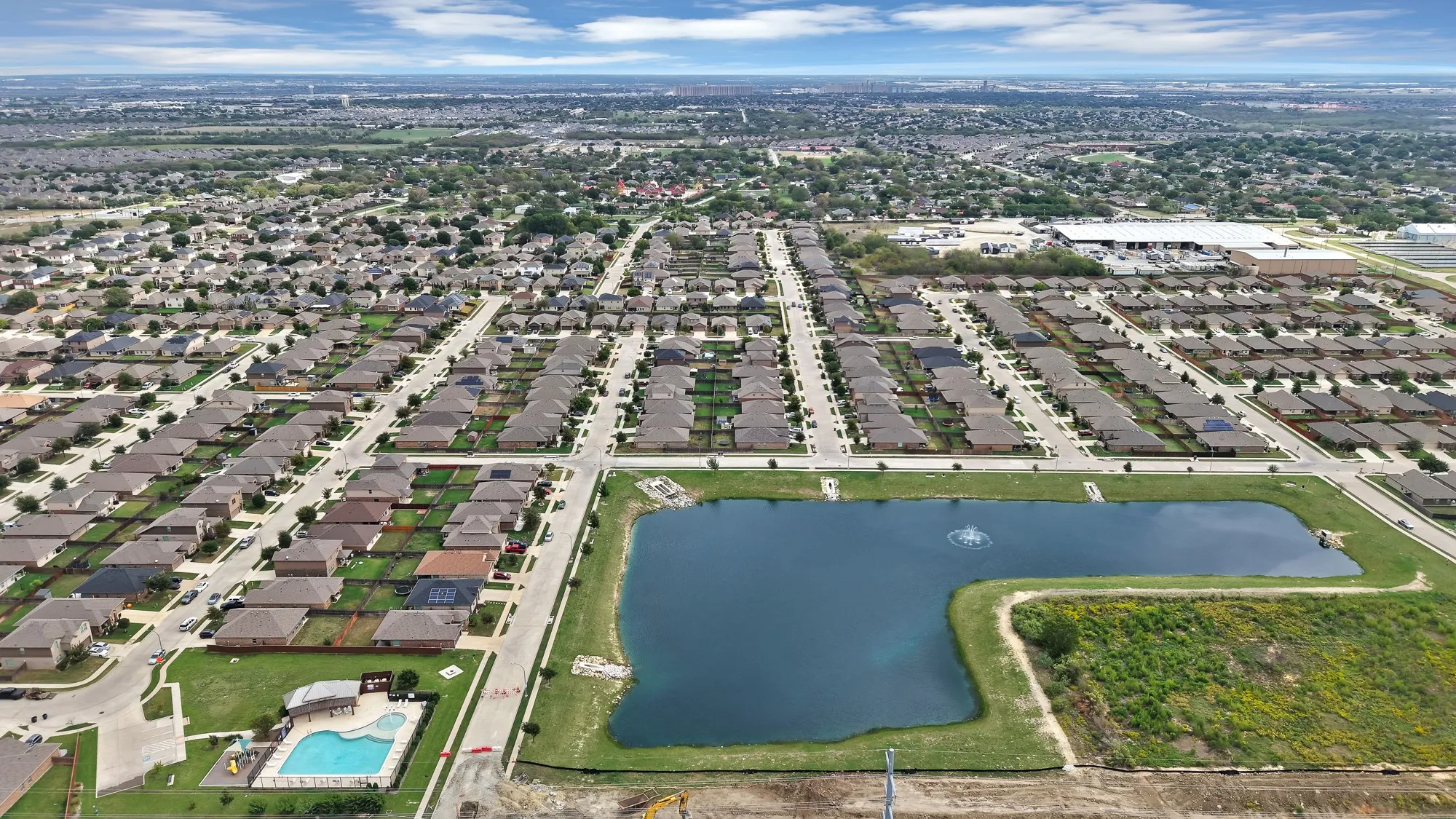 Single Family Residence For Sale in Tarrant County , 6321 Eagle Lake Court, Fort Worth, Texas 76179, 3 Bedroom, 3 Bathroom, 2 Garage spaces, 2,477 Sqft, built in 2017, mls#21413720, Real Estate Agent in Fort Worth, Homes For Sale in Tarrant county, Homes For Sale in Fort Worth, Realtor in Fort Worth Texas, Real Estate Brokerage Independent Realty Texas, Luminita Cordes Realtor