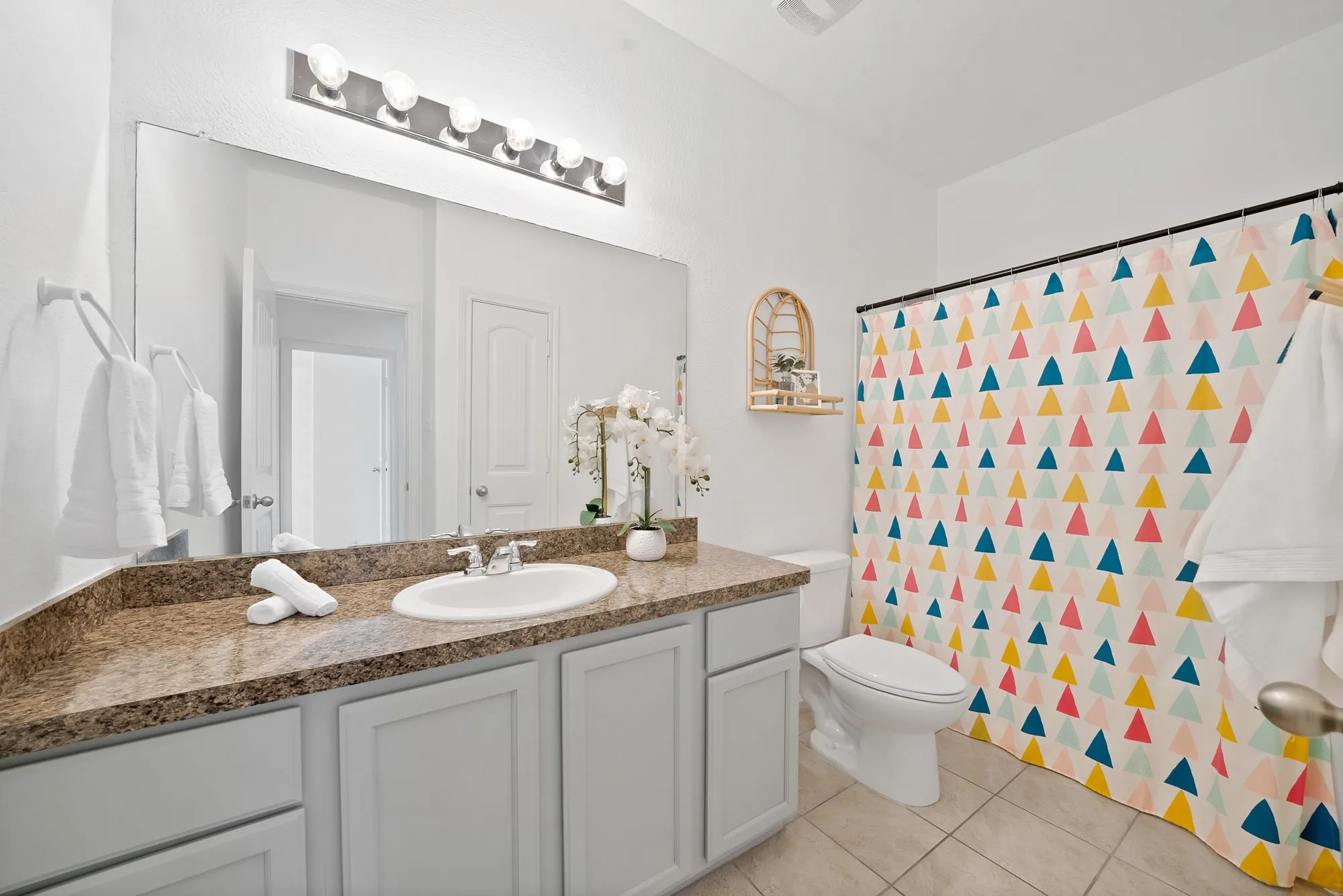 Single Family Residence For Sale in Tarrant County , 6321 Eagle Lake Court, Fort Worth, Texas 76179, 3 Bedroom, 3 Bathroom, 2 Garage spaces, 2,477 Sqft, built in 2017, mls#21413720, Real Estate Agent in Fort Worth, Homes For Sale in Tarrant county, Homes For Sale in Fort Worth, Realtor in Fort Worth Texas, Real Estate Brokerage Independent Realty Texas, Luminita Cordes Realtor