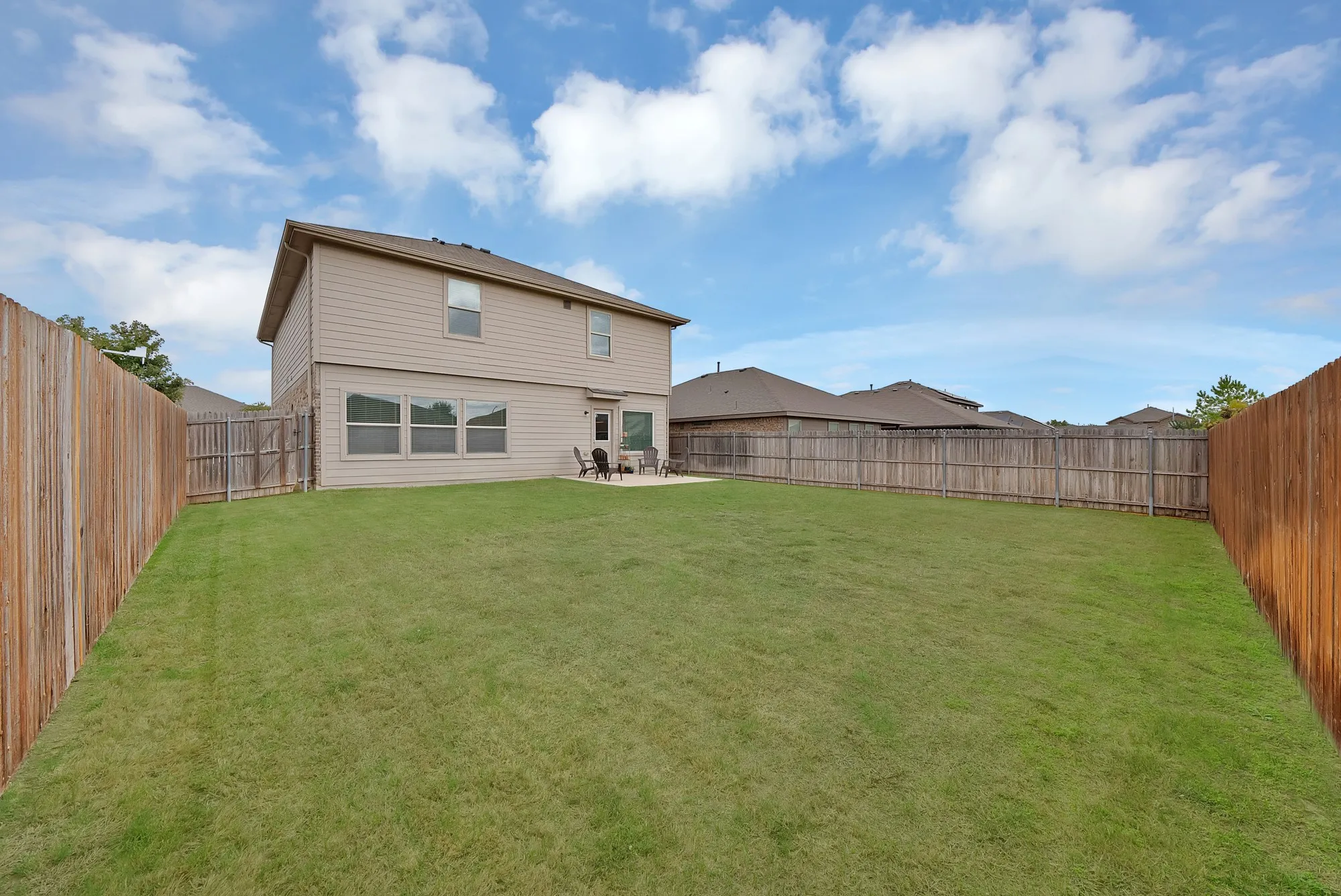 Single Family Residence For Sale in Tarrant County , 6321 Eagle Lake Court, Fort Worth, Texas 76179, 3 Bedroom, 3 Bathroom, 2 Garage spaces, 2,477 Sqft, built in 2017, mls#21413720, Real Estate Agent in Fort Worth, Homes For Sale in Tarrant county, Homes For Sale in Fort Worth, Realtor in Fort Worth Texas, Real Estate Brokerage Independent Realty Texas, Luminita Cordes Realtor