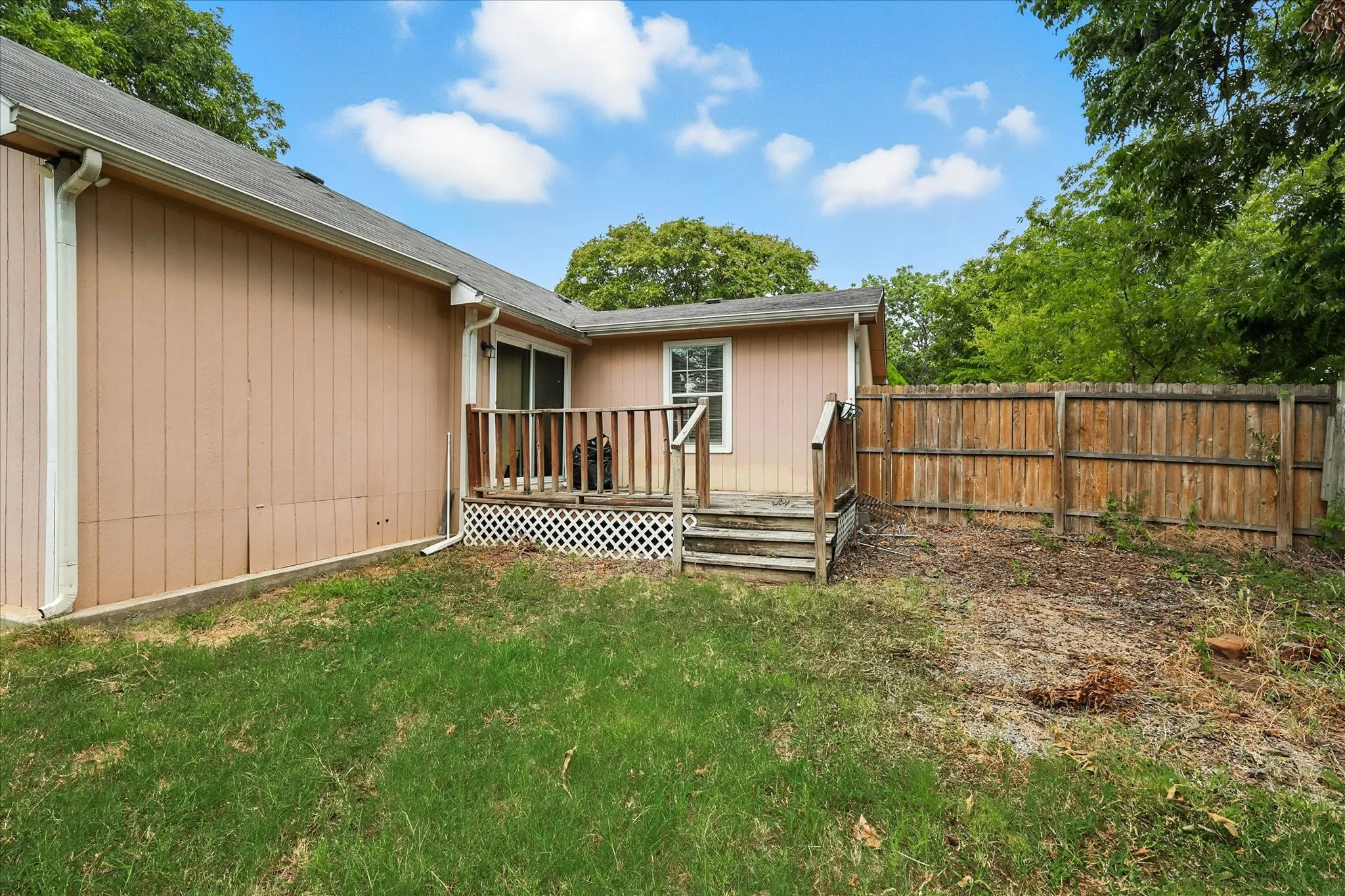 Single Family Residence For Rent in Collin County , 7243 Ash Street, Frisco, Texas 75034, 3 Bedroom, 2 Bathroom, Garage spaces, 1,277 Sqft, built in 1961, mls#21413999, Real Estate Agent in Frisco, Homes For Rent in Collin county, Homes For Rent in Frisco, Realtor in Frisco Texas, Real Estate Brokerage Independent Realty Texas, Luminita Cordes Realtor