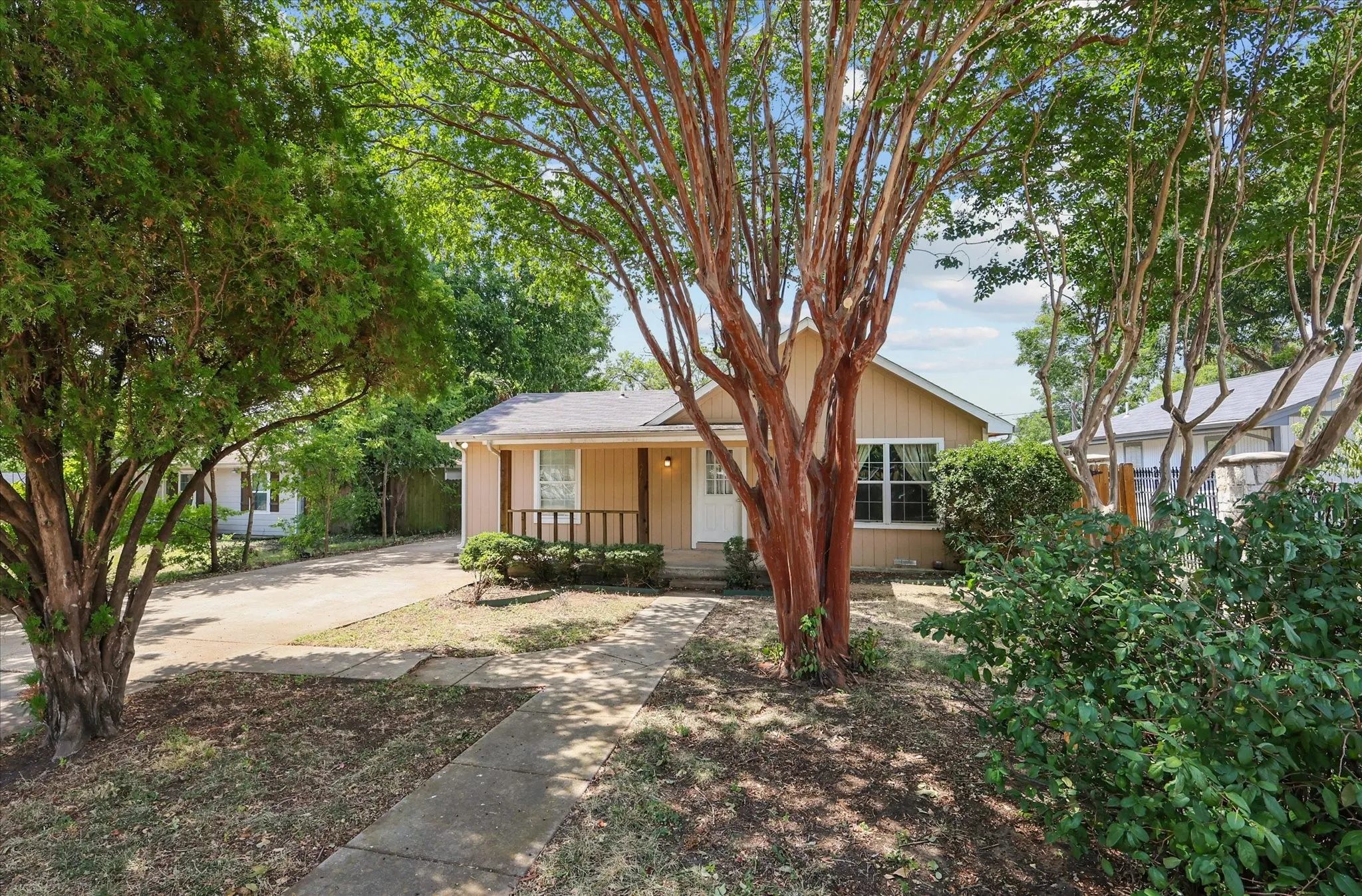 Single Family Residence For Rent