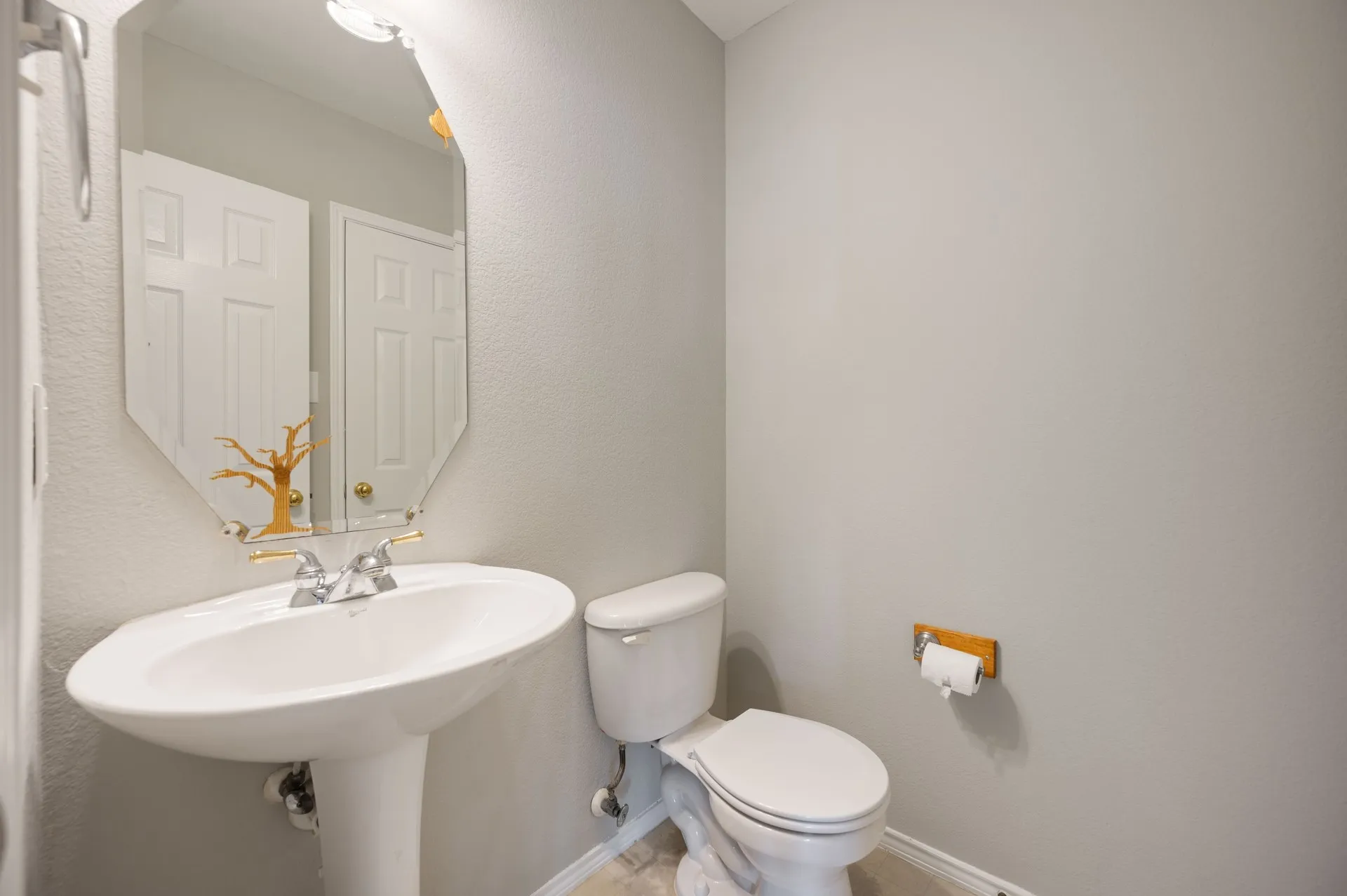 Single Family Residence For Rent in Collin County , 1117 Inland Lane, Mc Kinney, Texas 75072, 3 Bedroom, 3 Bathroom, 2 Garage spaces, 1,903 Sqft, built in 2002, mls#21414003, Real Estate Agent in Mc Kinney, Homes For Rent in Collin county, Homes For Rent in Mc Kinney, Realtor in Mc Kinney Texas, Real Estate Brokerage Independent Realty Texas, Luminita Cordes Realtor