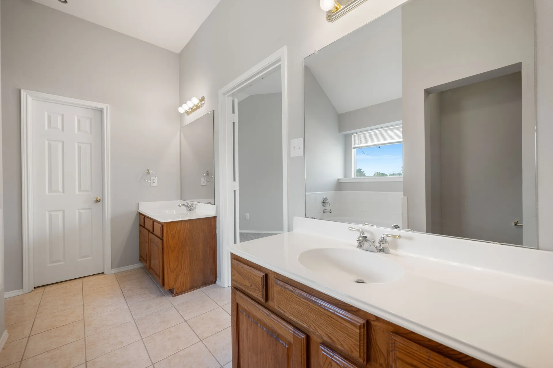 Single Family Residence For Rent in Collin County , 1117 Inland Lane, Mc Kinney, Texas 75072, 3 Bedroom, 3 Bathroom, 2 Garage spaces, 1,903 Sqft, built in 2002, mls#21414003, Real Estate Agent in Mc Kinney, Homes For Rent in Collin county, Homes For Rent in Mc Kinney, Realtor in Mc Kinney Texas, Real Estate Brokerage Independent Realty Texas, Luminita Cordes Realtor