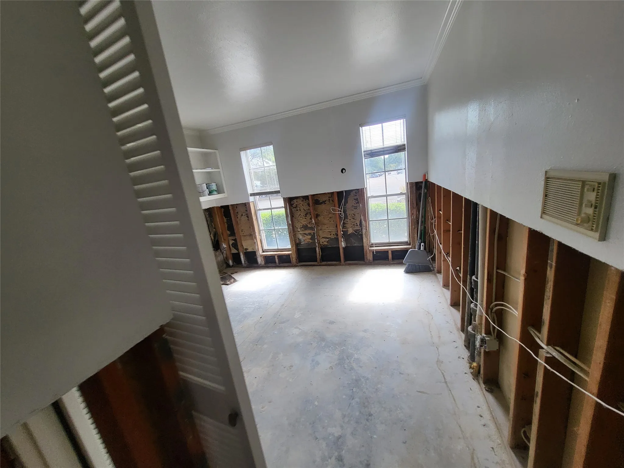 Condominium For Sale in Dallas County , 5821 COPPERWOOD Lane 1126, Dallas, Texas 75248, 2 Bedroom, 2 Bathroom, Garage spaces, 1,100 Sqft, built in 1958, mls#21414020, Real Estate Agent in Dallas, Homes For Sale in Dallas county, Homes For Sale in Dallas, Realtor in Dallas Texas, Real Estate Brokerage Independent Realty Texas, Luminita Cordes Realtor