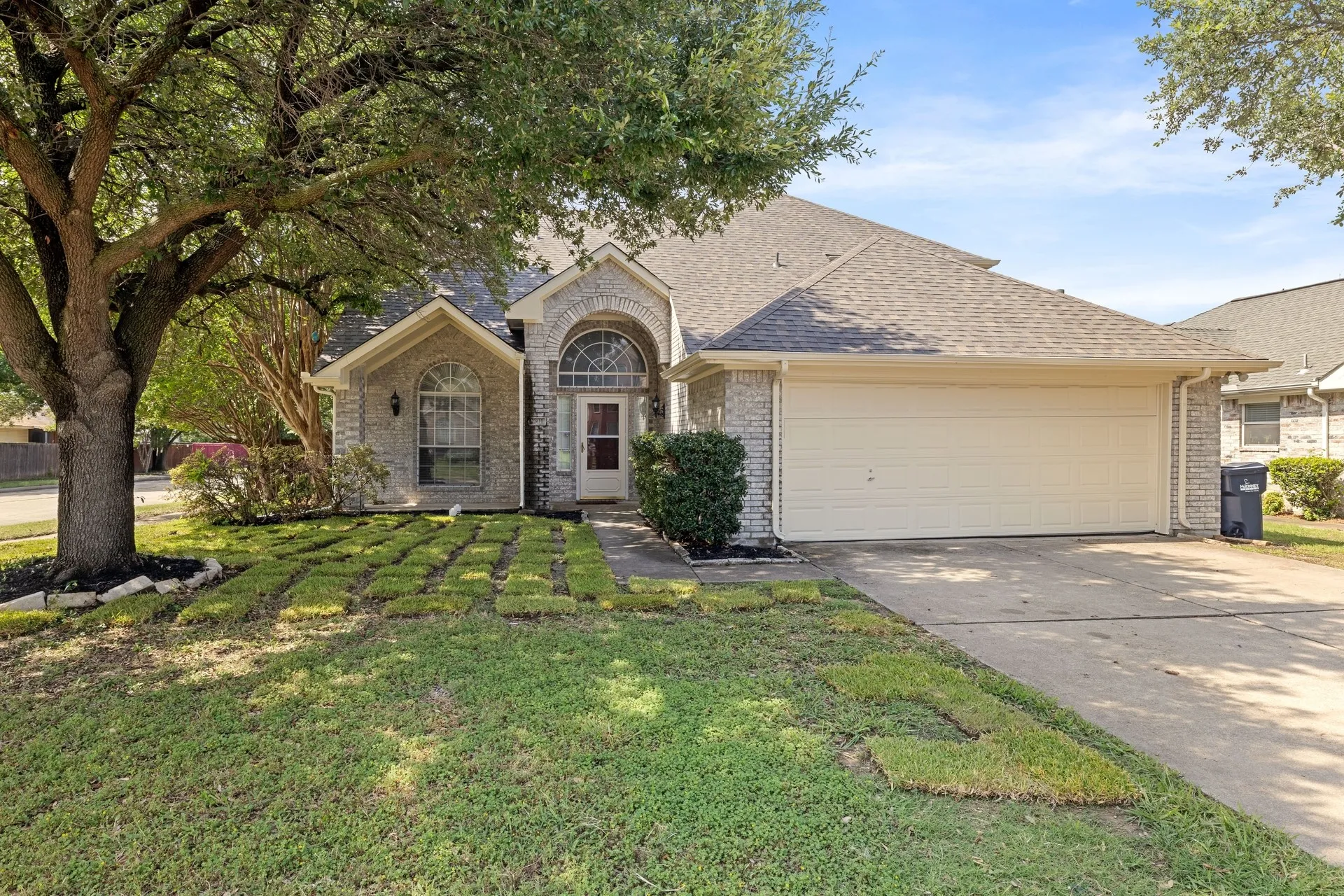 Single Family Residence For Rent