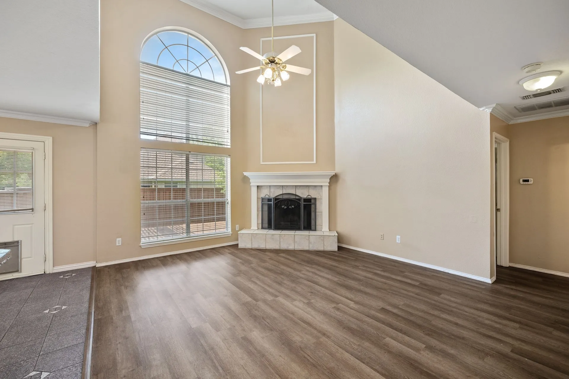 Single Family Residence For Rent in Collin County , 2301 Brookview Drive, Mc Kinney, Texas 75072, 3 Bedroom, 3 Bathroom, 2 Garage spaces, 2,360 Sqft, built in 1998, mls#21414027, Real Estate Agent in Mc Kinney, Homes For Rent in Collin county, Homes For Rent in Mc Kinney, Realtor in Mc Kinney Texas, Real Estate Brokerage Independent Realty Texas, Luminita Cordes Realtor