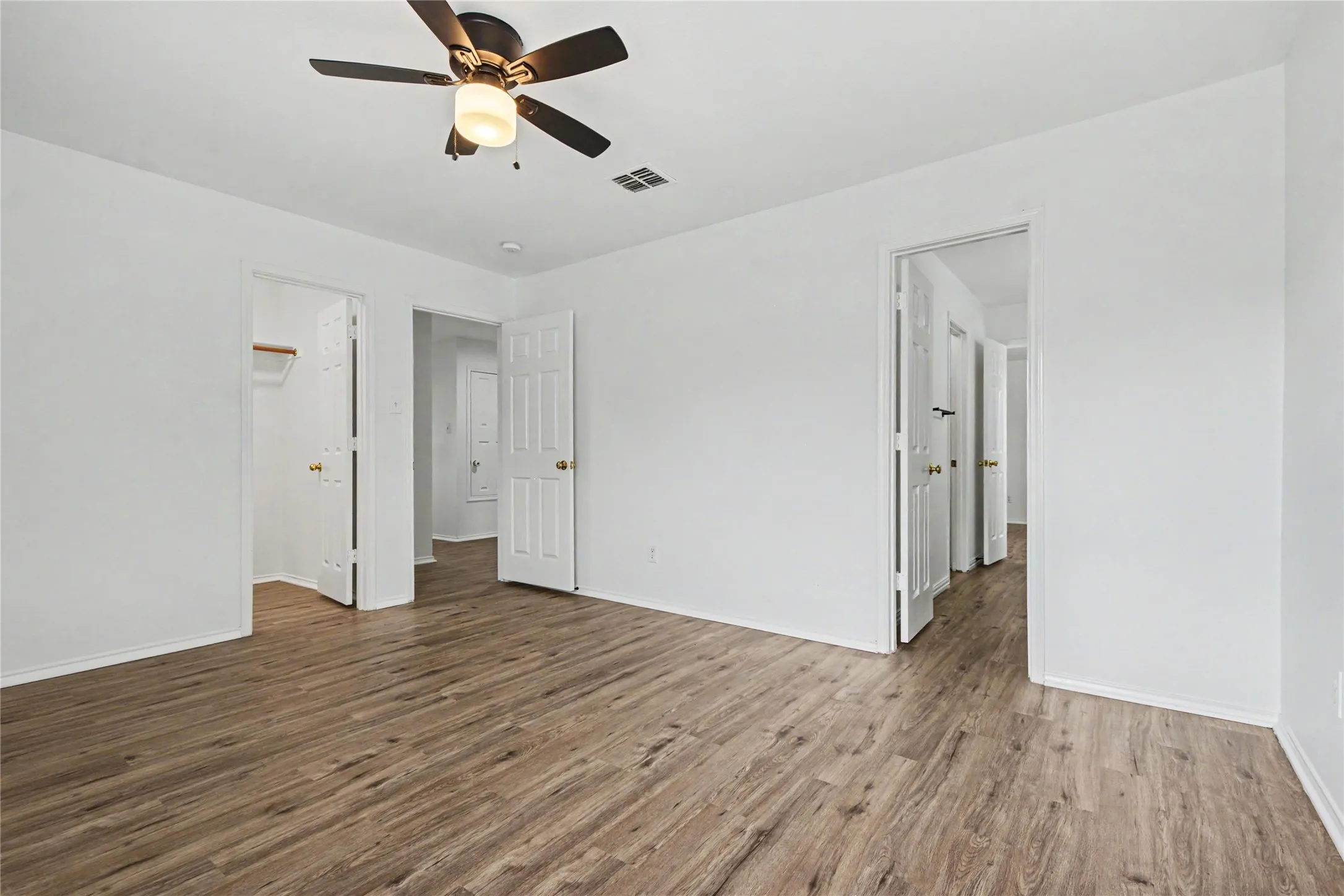 Single Family Residence For Sale in Collin County , 3148 Paradise Valley Drive, Plano, Texas 75025, 5 Bedroom, 4 Bathroom, 2 Garage spaces, 3,240 Sqft, built in 2000, mls#21413781, Real Estate Agent in Plano, Homes For Sale in Collin county, Homes For Sale in Plano, Realtor in Plano Texas, Real Estate Brokerage Independent Realty Texas, Luminita Cordes Realtor