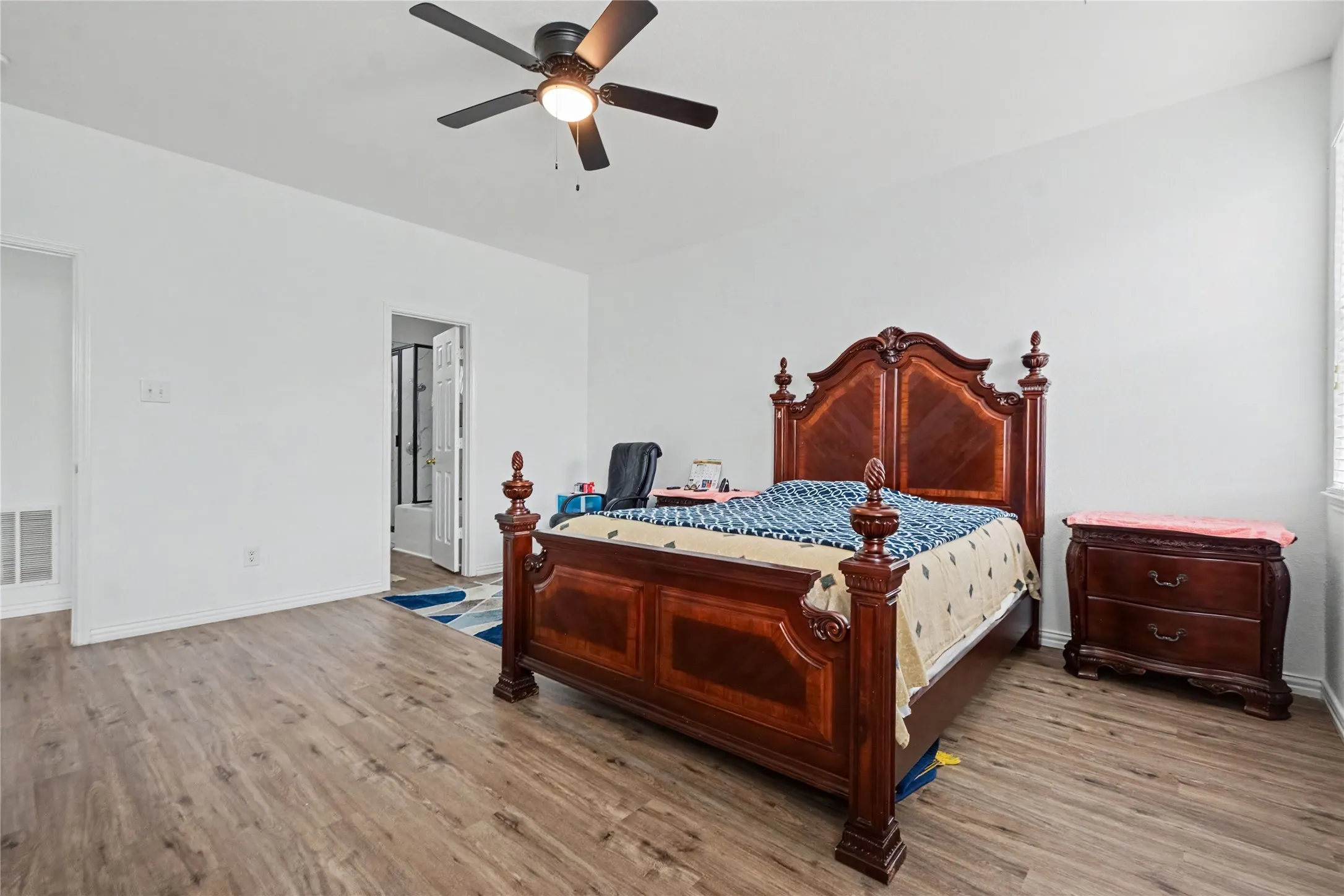Single Family Residence For Sale in Collin County , 3148 Paradise Valley Drive, Plano, Texas 75025, 5 Bedroom, 4 Bathroom, 2 Garage spaces, 3,240 Sqft, built in 2000, mls#21413781, Real Estate Agent in Plano, Homes For Sale in Collin county, Homes For Sale in Plano, Realtor in Plano Texas, Real Estate Brokerage Independent Realty Texas, Luminita Cordes Realtor