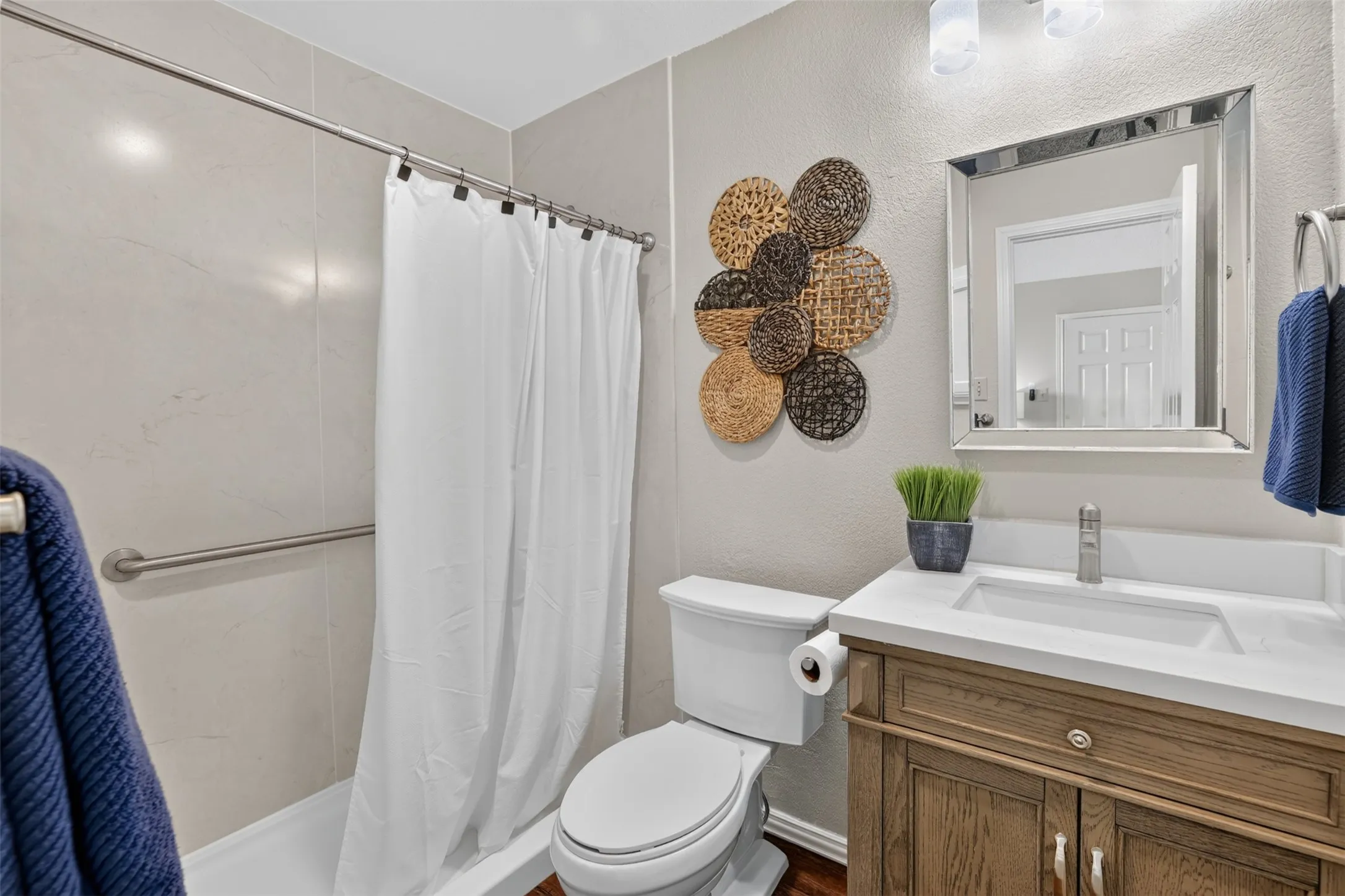 Single Family Residence For Sale in Collin County , 1600 Vera Cruz Drive, Plano, Texas 75074, 3 Bedroom, 2 Bathroom, 2 Garage spaces, 1,455 Sqft, built in 1984, mls#21413619, Real Estate Agent in Plano, Homes For Sale in Collin county, Homes For Sale in Plano, Realtor in Plano Texas, Real Estate Brokerage Independent Realty Texas, Luminita Cordes Realtor