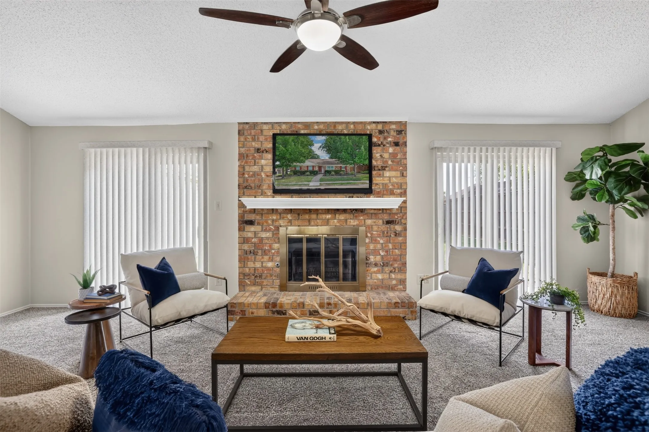 Single Family Residence For Sale in Collin County , 1600 Vera Cruz Drive, Plano, Texas 75074, 3 Bedroom, 2 Bathroom, 2 Garage spaces, 1,455 Sqft, built in 1984, mls#21413619, Real Estate Agent in Plano, Homes For Sale in Collin county, Homes For Sale in Plano, Realtor in Plano Texas, Real Estate Brokerage Independent Realty Texas, Luminita Cordes Realtor