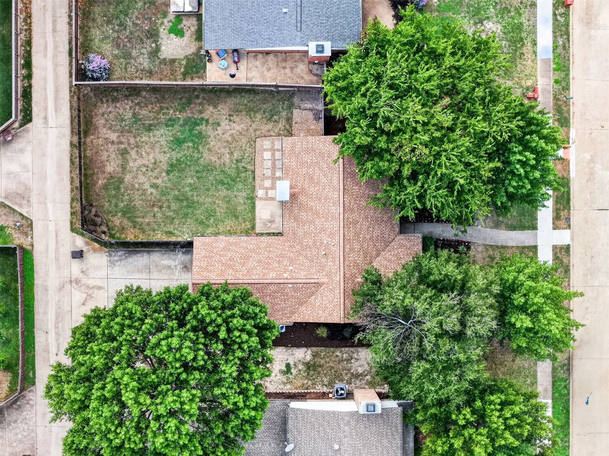 Single Family Residence For Sale in Collin County , 1600 Vera Cruz Drive, Plano, Texas 75074, 3 Bedroom, 2 Bathroom, 2 Garage spaces, 1,455 Sqft, built in 1984, mls#21413619, Real Estate Agent in Plano, Homes For Sale in Collin county, Homes For Sale in Plano, Realtor in Plano Texas, Real Estate Brokerage Independent Realty Texas, Luminita Cordes Realtor