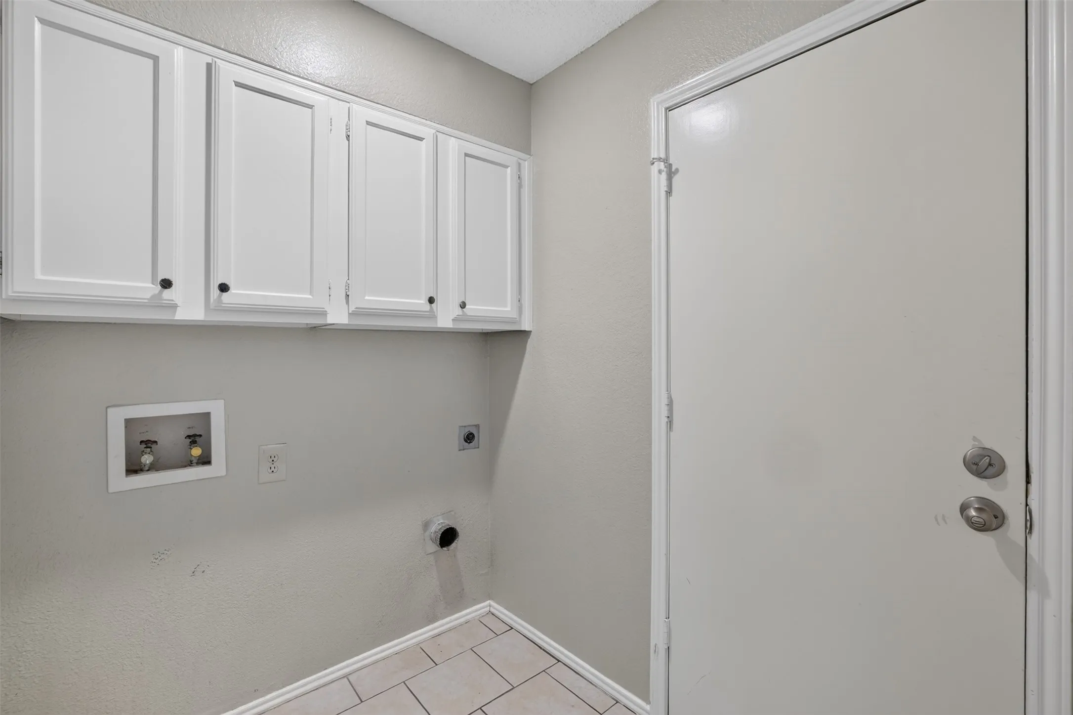 Single Family Residence For Sale in Collin County , 1600 Vera Cruz Drive, Plano, Texas 75074, 3 Bedroom, 2 Bathroom, 2 Garage spaces, 1,455 Sqft, built in 1984, mls#21413619, Real Estate Agent in Plano, Homes For Sale in Collin county, Homes For Sale in Plano, Realtor in Plano Texas, Real Estate Brokerage Independent Realty Texas, Luminita Cordes Realtor