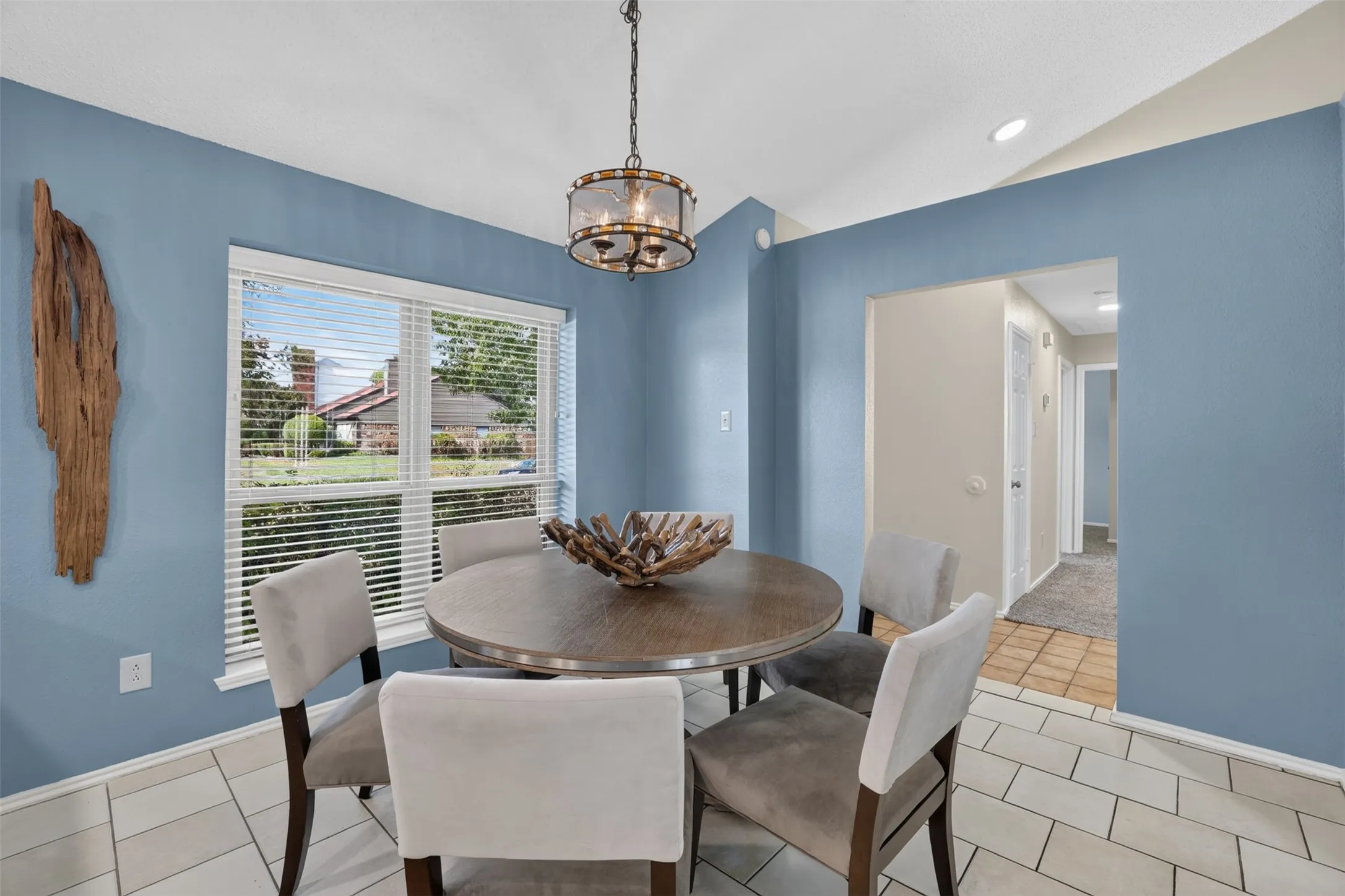 Single Family Residence For Sale in Collin County , 1600 Vera Cruz Drive, Plano, Texas 75074, 3 Bedroom, 2 Bathroom, 2 Garage spaces, 1,455 Sqft, built in 1984, mls#21413619, Real Estate Agent in Plano, Homes For Sale in Collin county, Homes For Sale in Plano, Realtor in Plano Texas, Real Estate Brokerage Independent Realty Texas, Luminita Cordes Realtor
