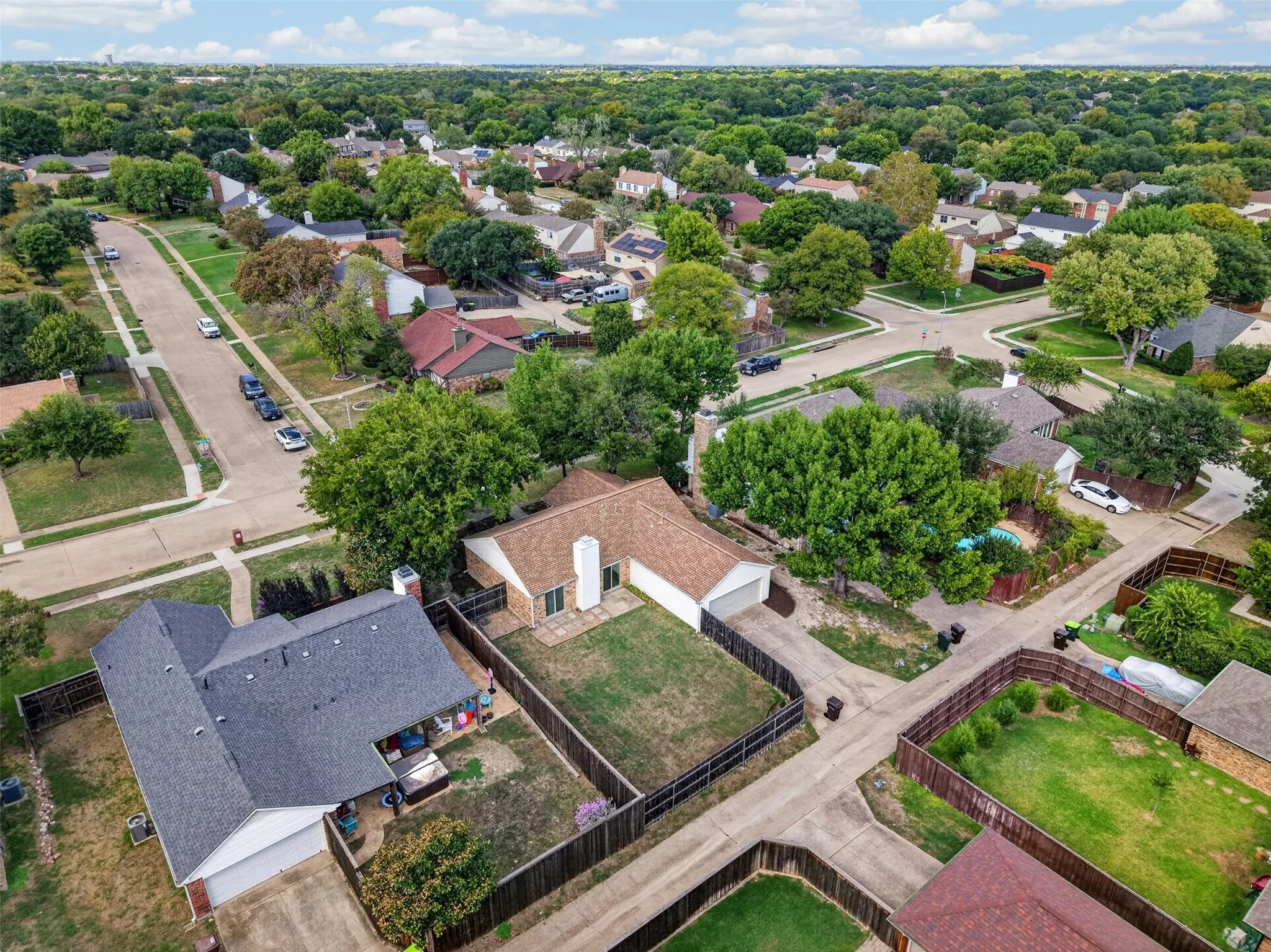 Single Family Residence For Sale in Collin County , 1600 Vera Cruz Drive, Plano, Texas 75074, 3 Bedroom, 2 Bathroom, 2 Garage spaces, 1,455 Sqft, built in 1984, mls#21413619, Real Estate Agent in Plano, Homes For Sale in Collin county, Homes For Sale in Plano, Realtor in Plano Texas, Real Estate Brokerage Independent Realty Texas, Luminita Cordes Realtor